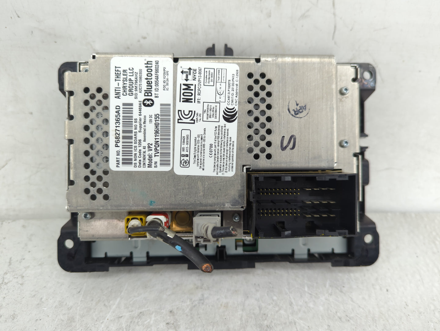 2016 Dodge Ram 1500 Radio AM FM Cd Player Receiver Replacement P/N:P68271365AD Fits OEM Used Auto Parts - Oemusedautoparts1.