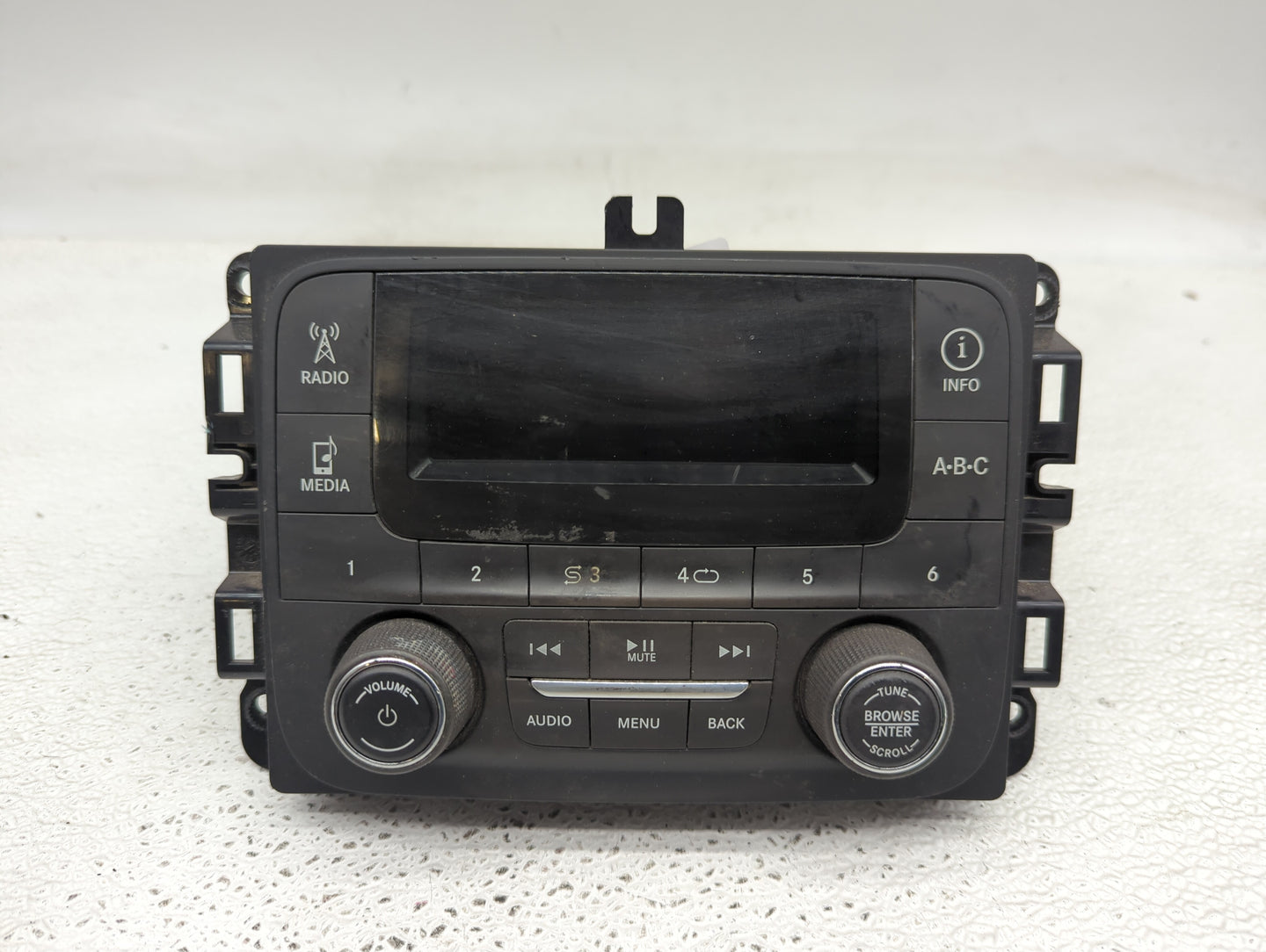 2016 Dodge Ram 1500 Radio AM FM Cd Player Receiver Replacement P/N:P68245817AE Fits Fits 2015 OEM Used Auto Parts - Oemuseda