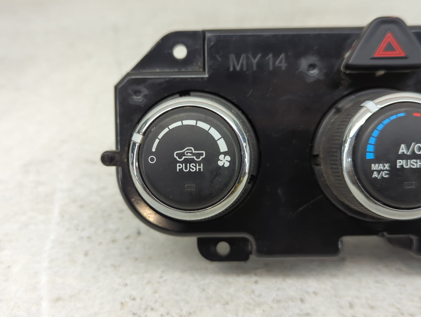2016 Dodge Ram 1500 Climate Control Module Temperature AC/Heater Replacement P/N:P68268190AA Fits OEM Used Auto Parts - Oemu