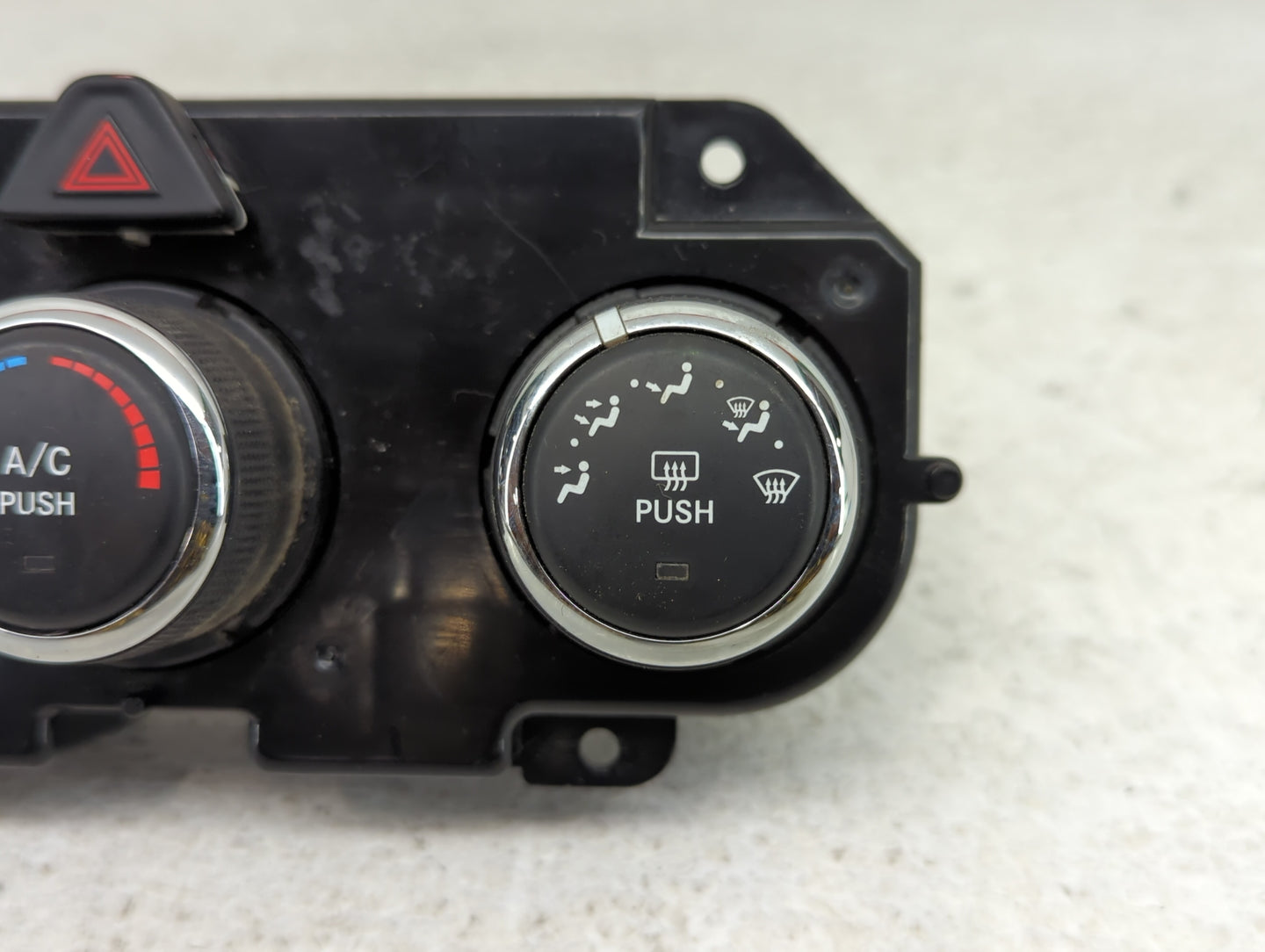 2016 Dodge Ram 1500 Climate Control Module Temperature AC/Heater Replacement P/N:P68268190AA Fits OEM Used Auto Parts - Oemu
