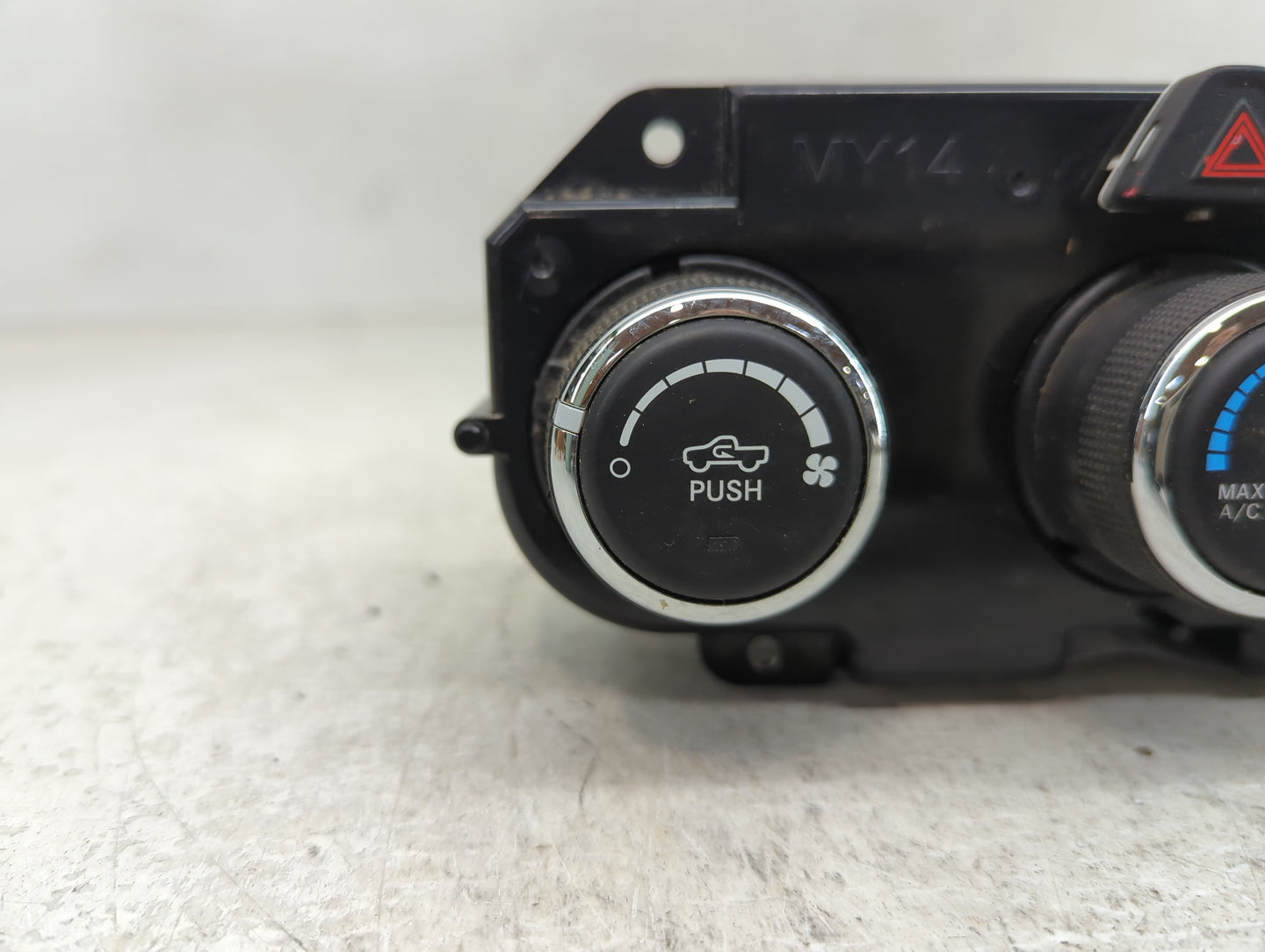 2016 Dodge Ram 1500 Climate Control Module Temperature AC/Heater Replacement P/N:68268190AA Fits OEM Used Auto Parts - Oemus