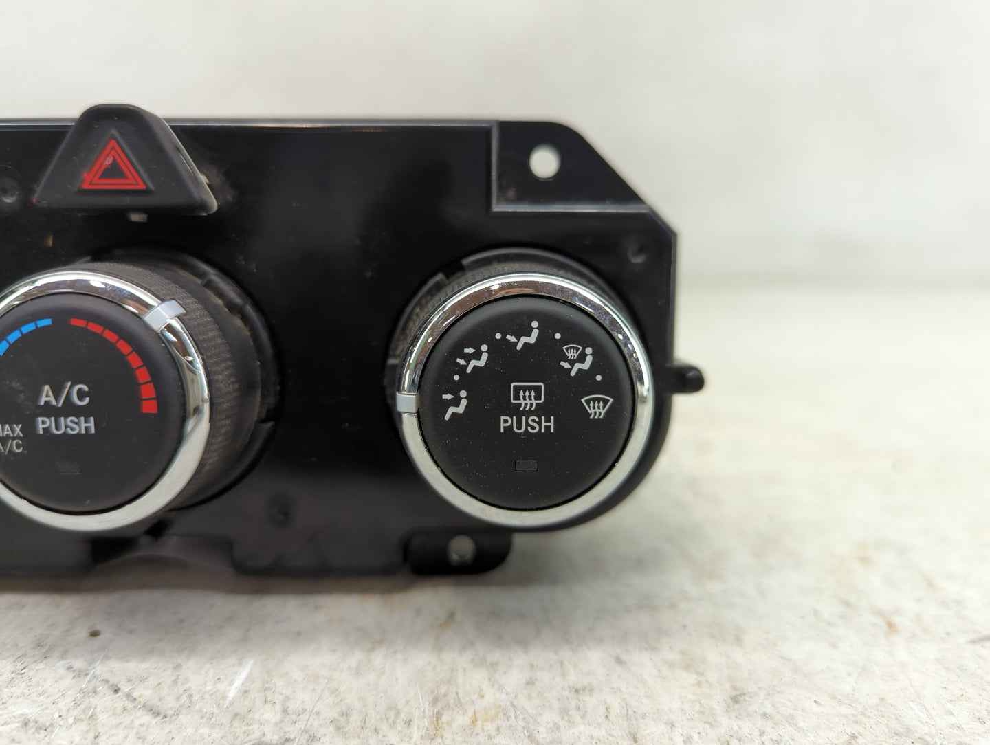 2016 Dodge Ram 1500 Climate Control Module Temperature AC/Heater Replacement P/N:68268190AA Fits OEM Used Auto Parts - Oemus