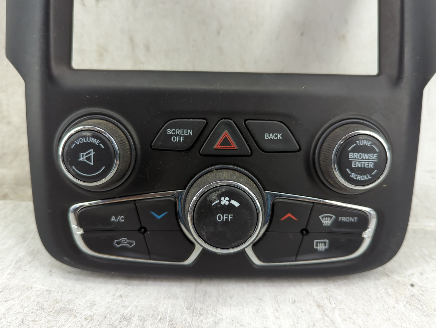 2016 Dodge Ram 1500 Climate Control Module Temperature AC/Heater Replacement P/N:1UJ96DX9AF 16316101 Fits OEM Used Auto Part