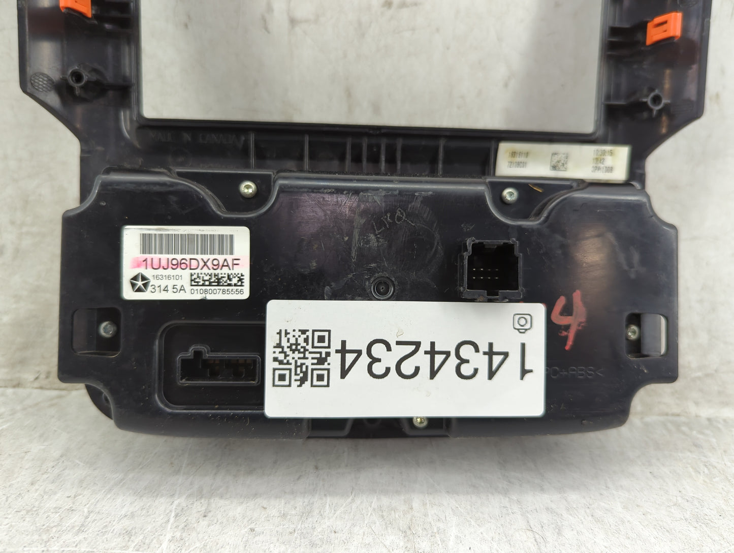 2016 Dodge Ram 1500 Climate Control Module Temperature AC/Heater Replacement P/N:1UJ96DX9AF 16316101 Fits OEM Used Auto Part