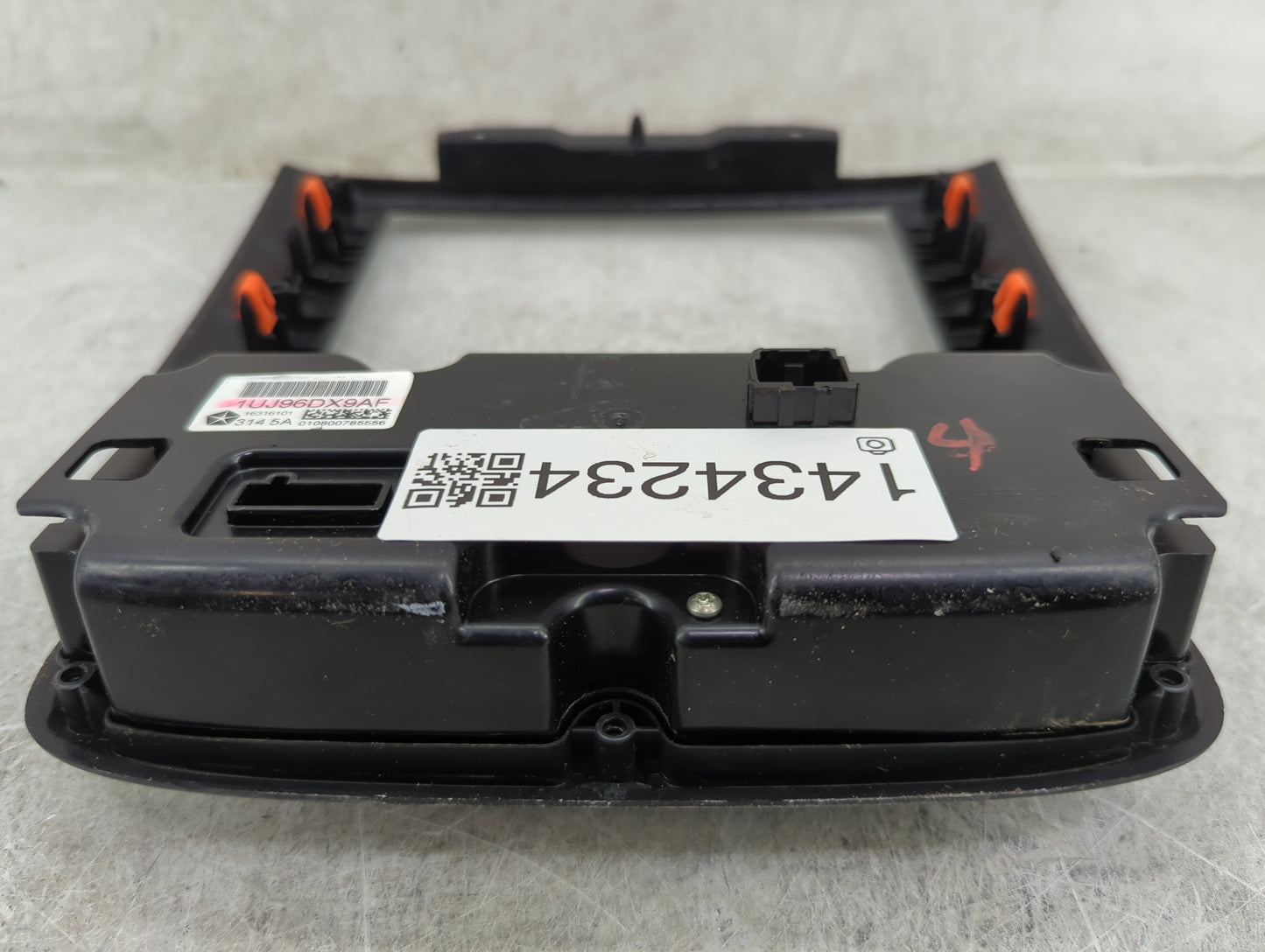 2016 Dodge Ram 1500 Climate Control Module Temperature AC/Heater Replacement P/N:1UJ96DX9AF 16316101 Fits OEM Used Auto Part