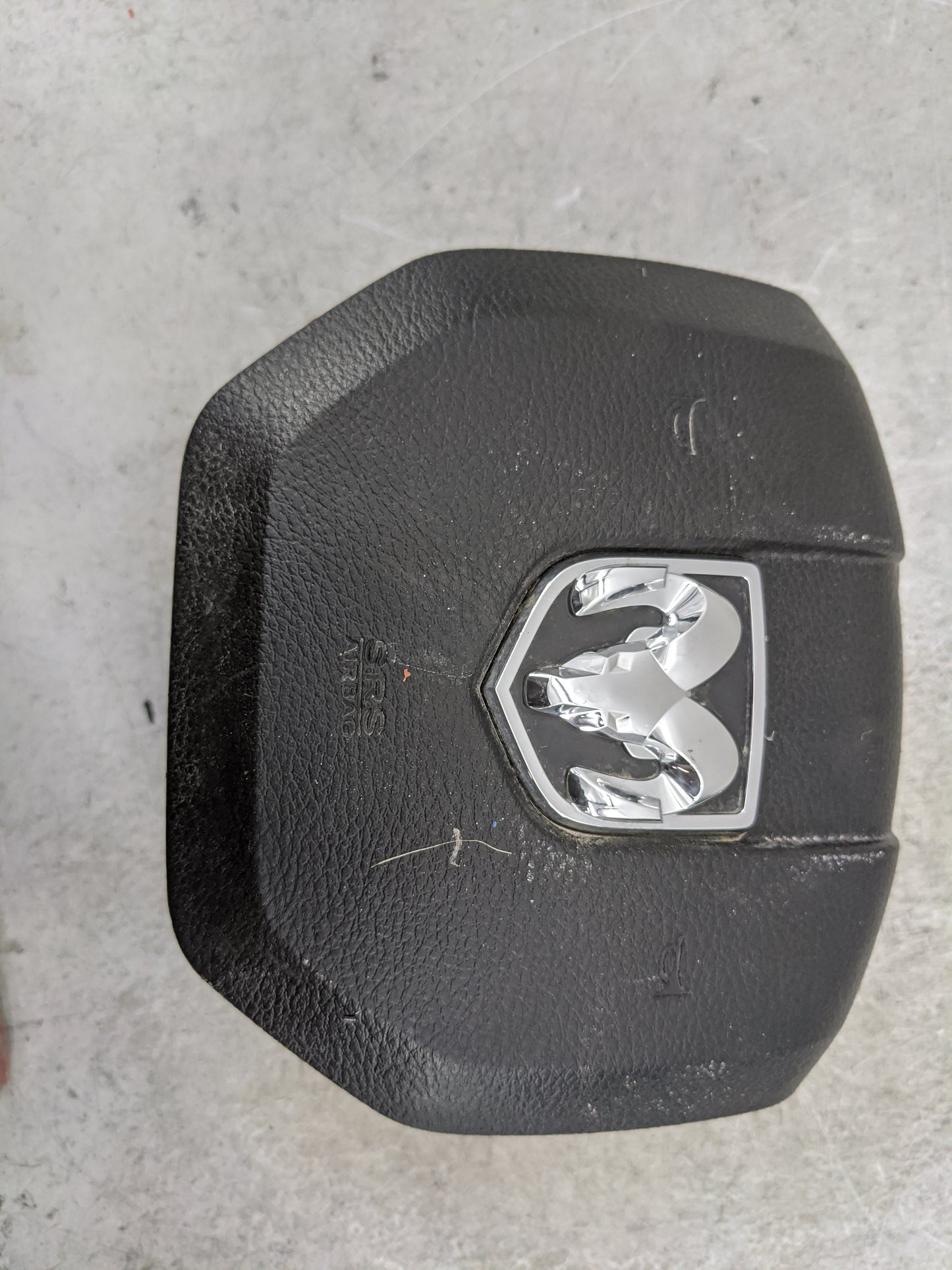 Dodge Ram 1500 Air Bag Driver Left Steering Wheel Mounted 1477538 - Oemusedautoparts1.com