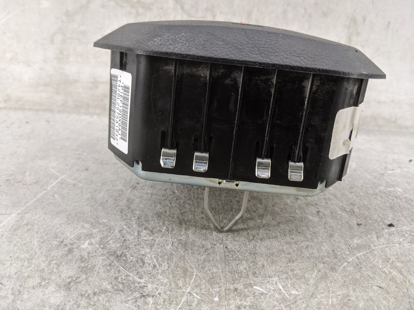 Dodge Ram 1500 Air Bag Driver Left Steering Wheel Mounted 1477538 - Oemusedautoparts1.com
