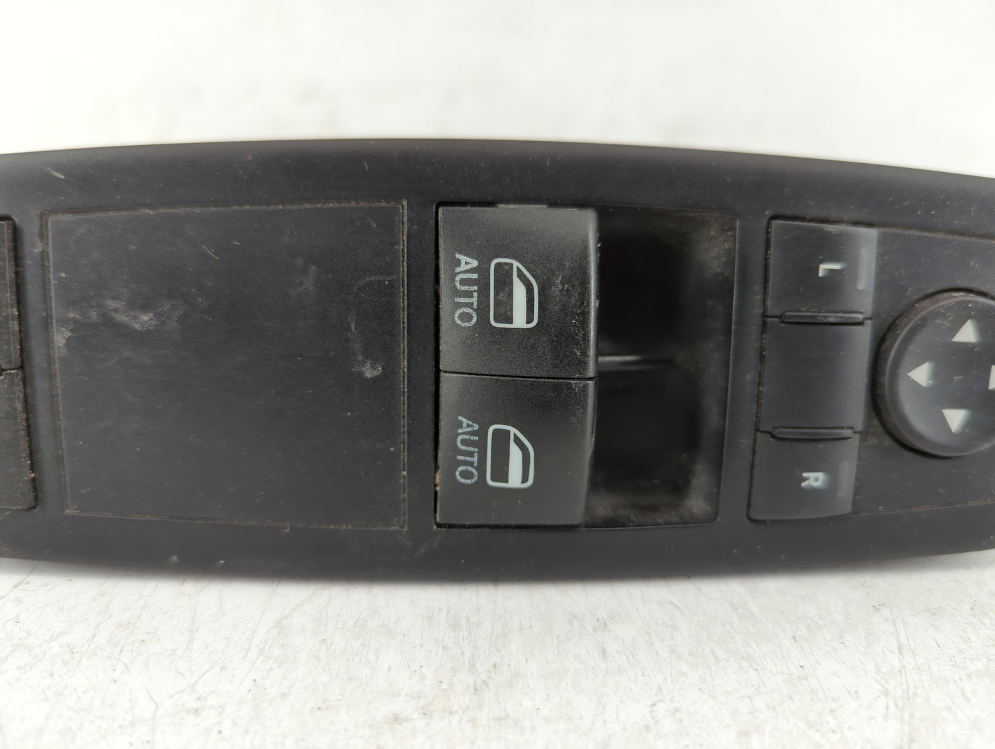 2016 Dodge Ram 1500 Master Power Window Switch Replacement Driver Side Left P/N:68148893AA Fits OEM Used Auto Parts - Oemuse