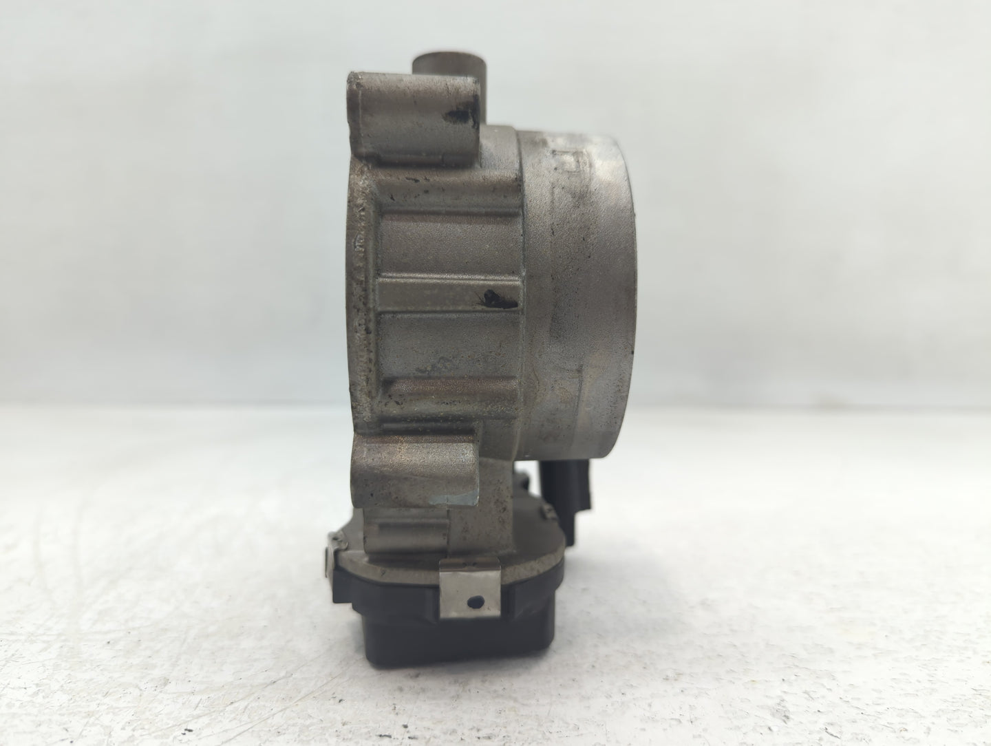 2016 Dodge Ram 1500 Throttle Body P/N:53034251AB Fits Fits 2012 2013 2014 2015 2017 2018 2019 2020 2021 2022 OEM Used Auto P