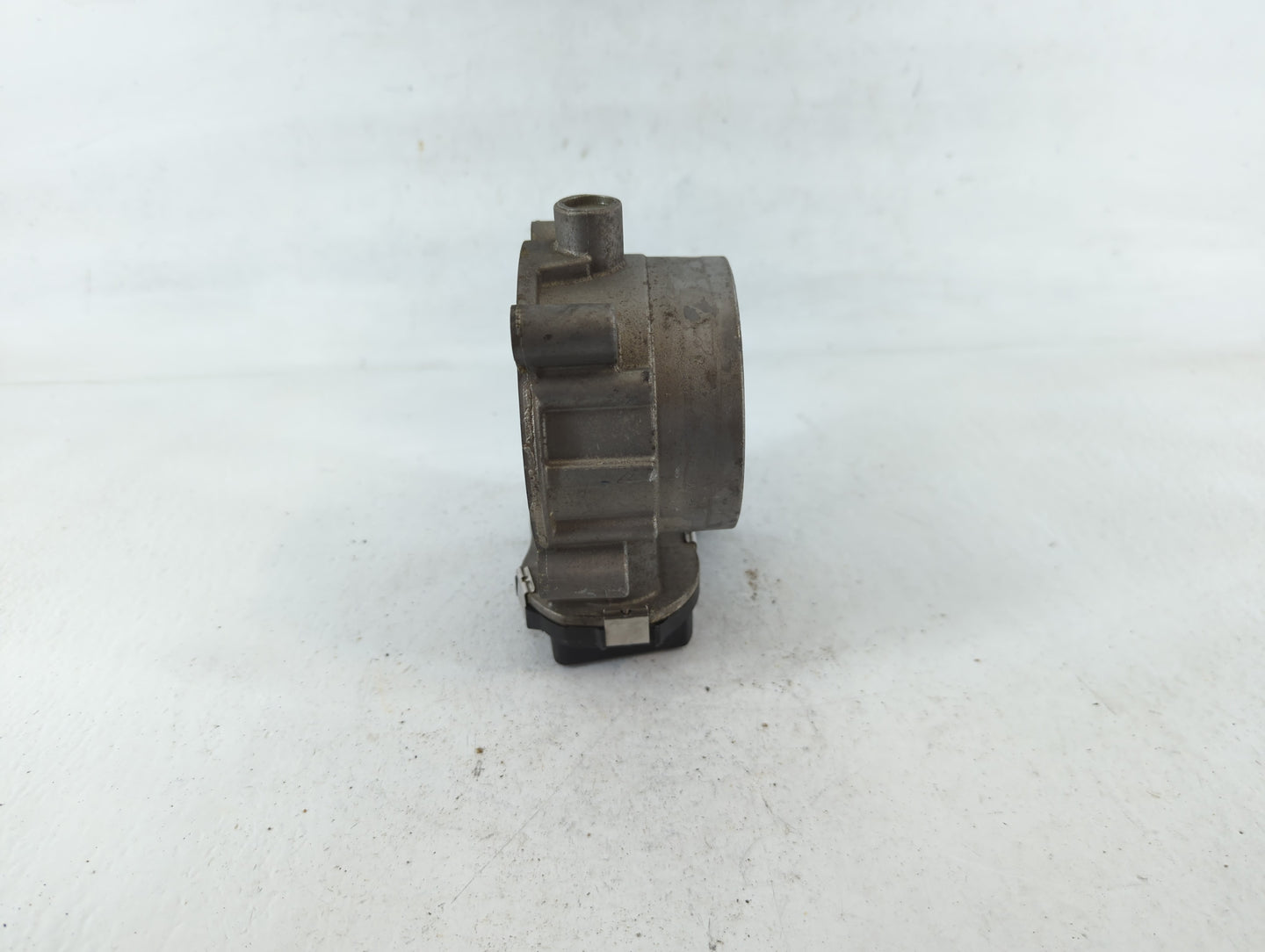 2016 Dodge Ram 1500 Throttle Body P/N:53034251AB Fits Fits 2012 2013 2014 2015 2017 2018 2019 2020 2021 2022 OEM Used Auto P