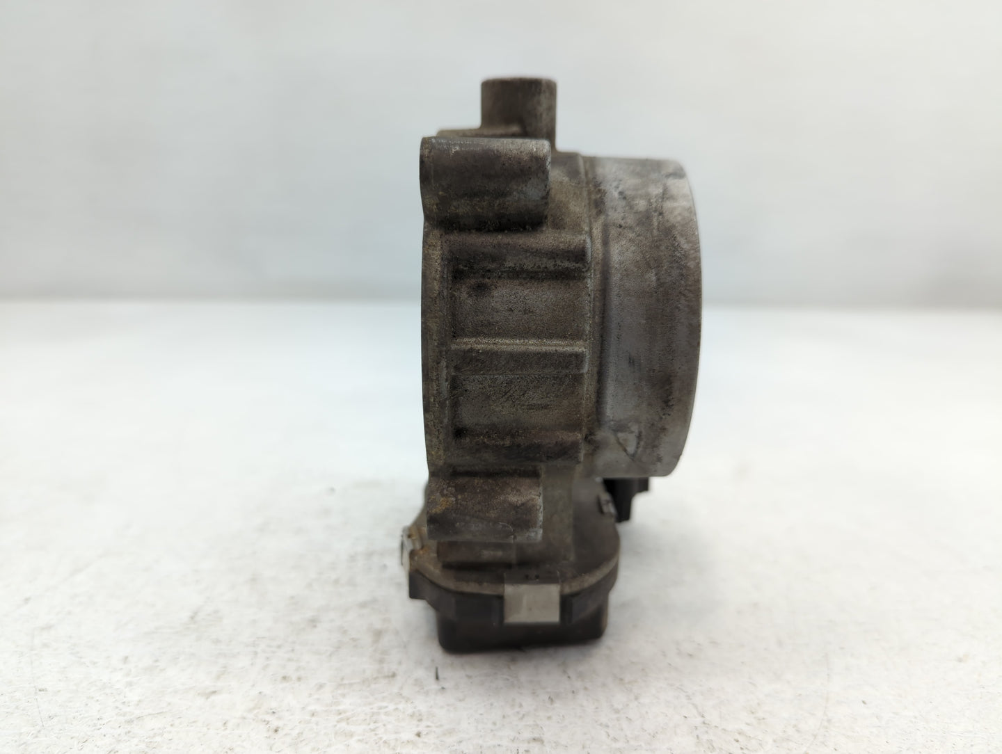 2016 Dodge Ram 1500 Throttle Body P/N:53034251AB Fits Fits 2012 2013 2014 2015 2017 2018 2019 2020 2021 2022 OEM Used Auto P