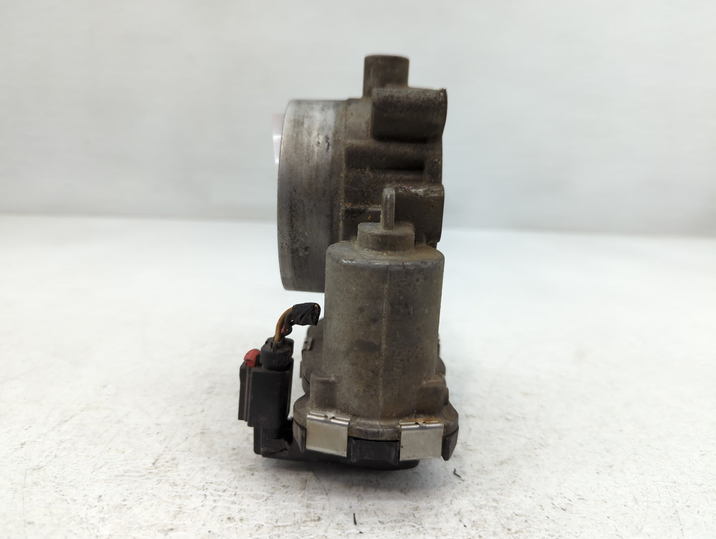 2016 Dodge Ram 1500 Throttle Body P/N:53034251AB Fits Fits 2012 2013 2014 2015 2017 2018 2019 2020 2021 2022 OEM Used Auto P