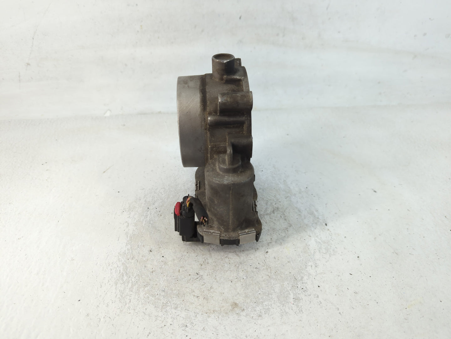 2016 Dodge Ram 1500 Throttle Body P/N:53034251AB Fits Fits 2012 2013 2014 2015 2017 2018 2019 2020 2021 2022 OEM Used Auto P