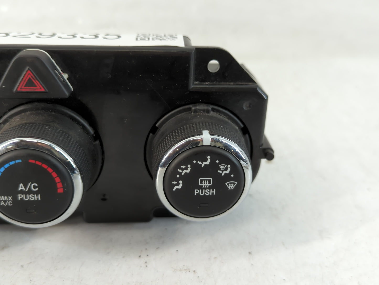 2016 Dodge Ram 1500 Climate Control Module Temperature AC/Heater Replacement P/N:P68268190AA Fits OEM Used Auto Parts - Oemu