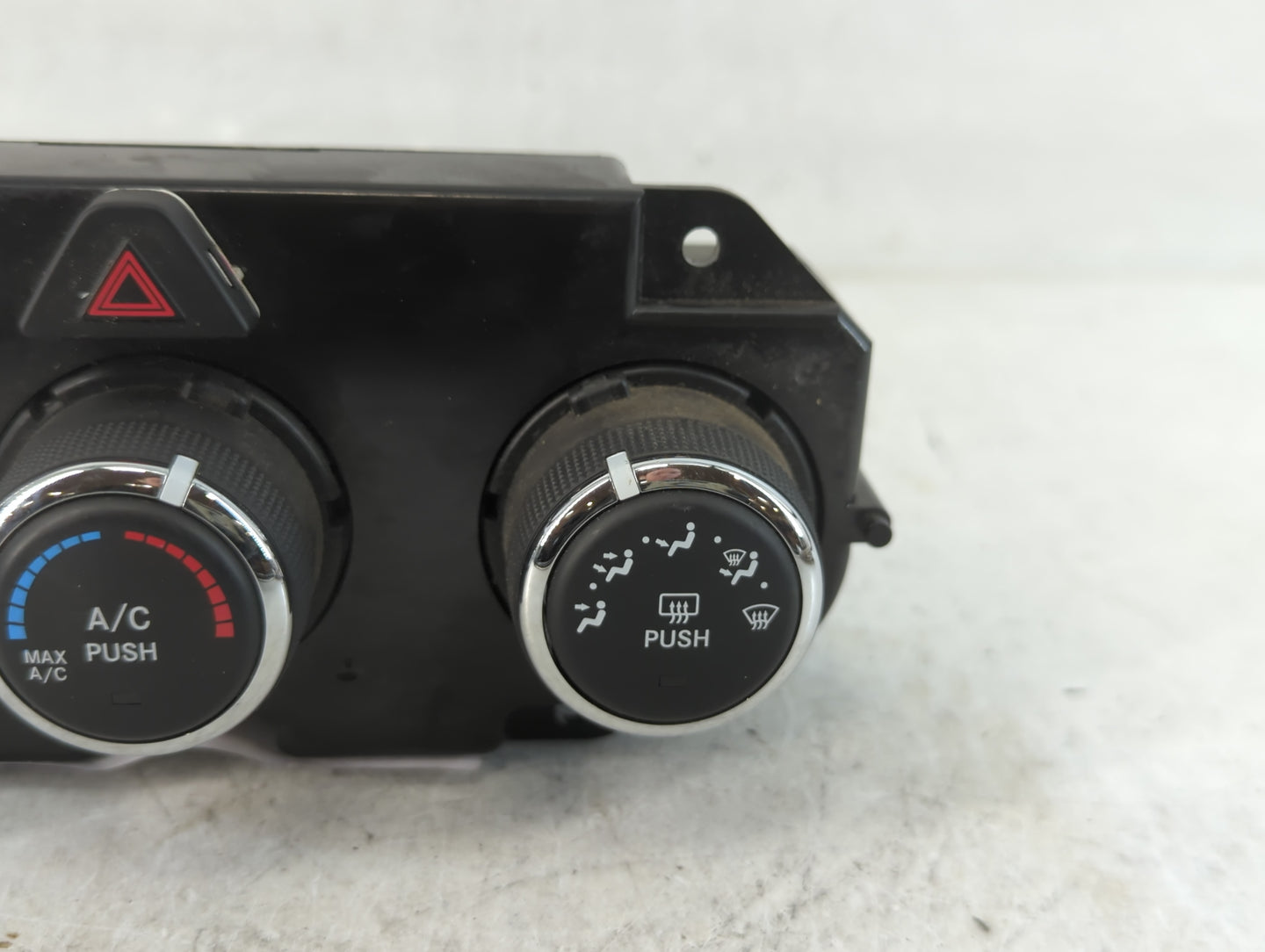 2016 Dodge Ram 1500 Climate Control Module Temperature AC/Heater Replacement P/N:P68268190AA Fits OEM Used Auto Parts - Oemu