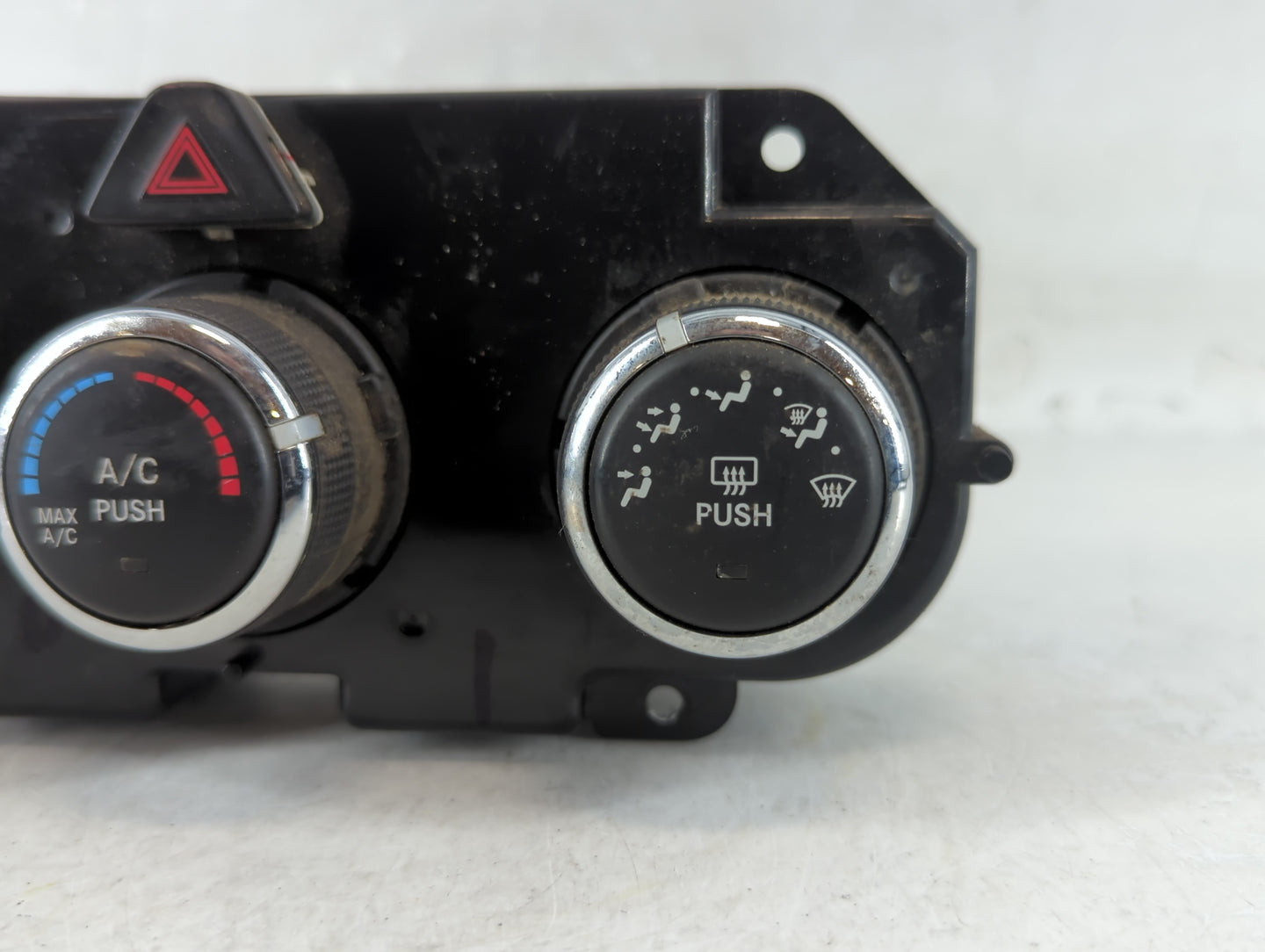 2016 Dodge Ram 1500 Climate Control Module Temperature AC/Heater Replacement P/N:P68268190AA Fits OEM Used Auto Parts - Oemu