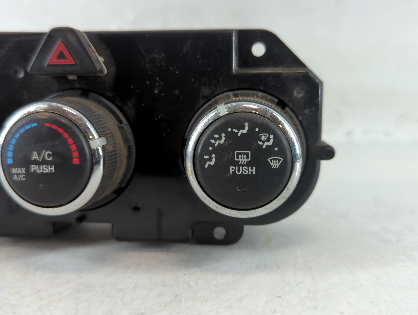 2016 Dodge Ram 1500 Climate Control Module Temperature AC/Heater Replacement P/N:P68268190AA Fits OEM Used Auto Parts - Oemu