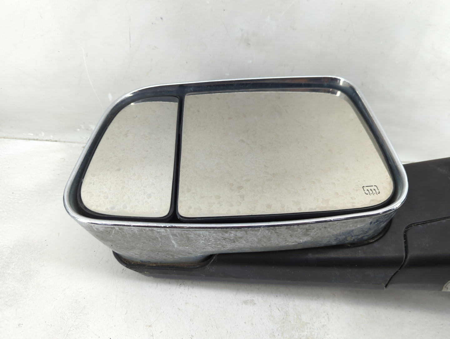 2016 Dodge Ram 2500 Driver Side View Mirror - Left Door Mirror OEM Used - Oemusedautoparts1.com