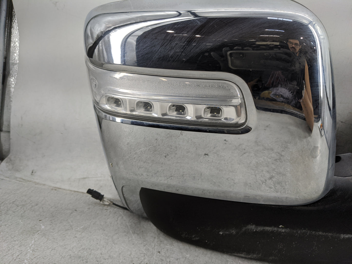 2016 Dodge Ram 3500 Driver Side View Mirror - Left Door Mirror OEM Used - Oemusedautoparts1.com