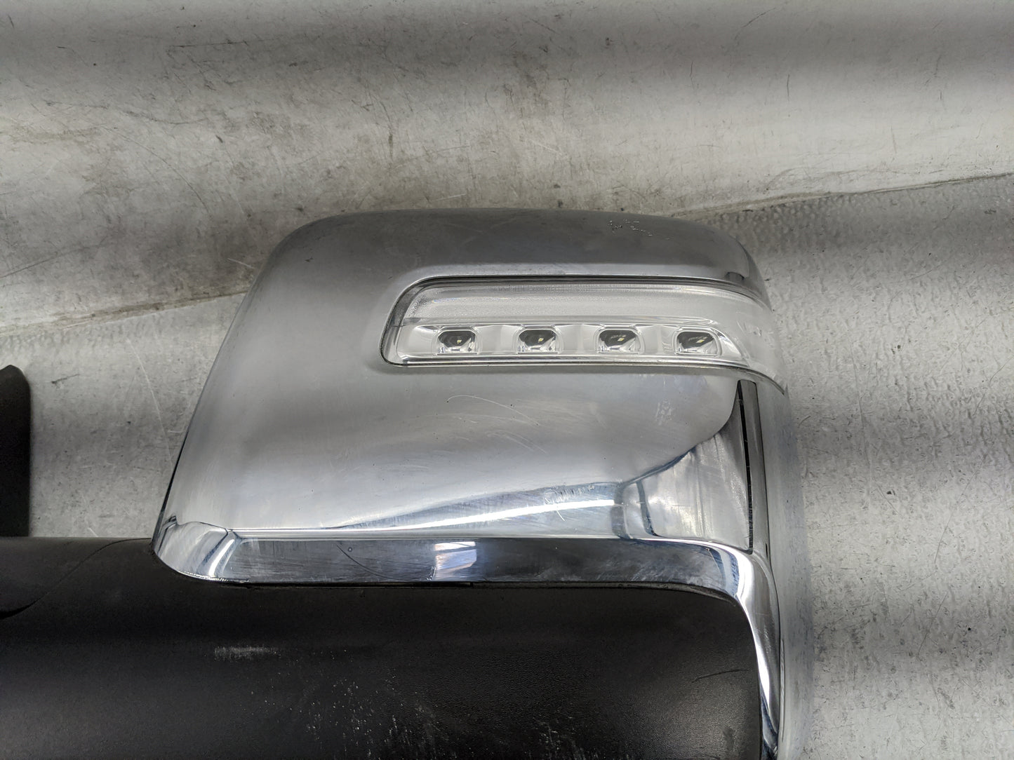 2016 Dodge Ram 3500 Passenger Side View Mirror - Right Door Mirror OEM Used - Oemusedautoparts1.com