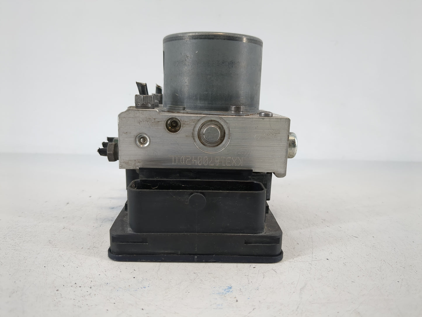 2016 Fiat 500 ABS Pump Control Module Replacement P/N:51920753 Fits OEM Used Auto Parts - Oemusedautoparts1.com