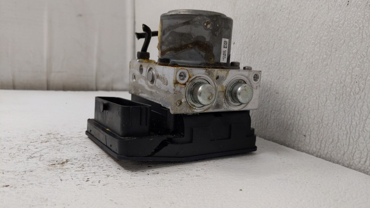 2016-2017 Fiat 500 ABS Pump Control Module Replacement P/N:52029708 Fits Fits 2016 2017 OEM Used Auto Parts - Oemusedautopar