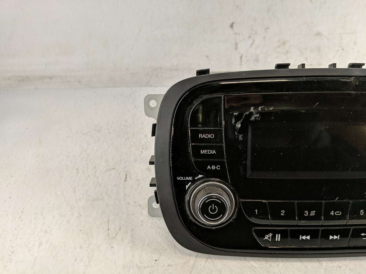 2016 Fiat 500 Radio AM FM Cd Player Receiver Replacement P/N:07356379130 Fits OEM Used Auto Parts - Oemusedautoparts1.com