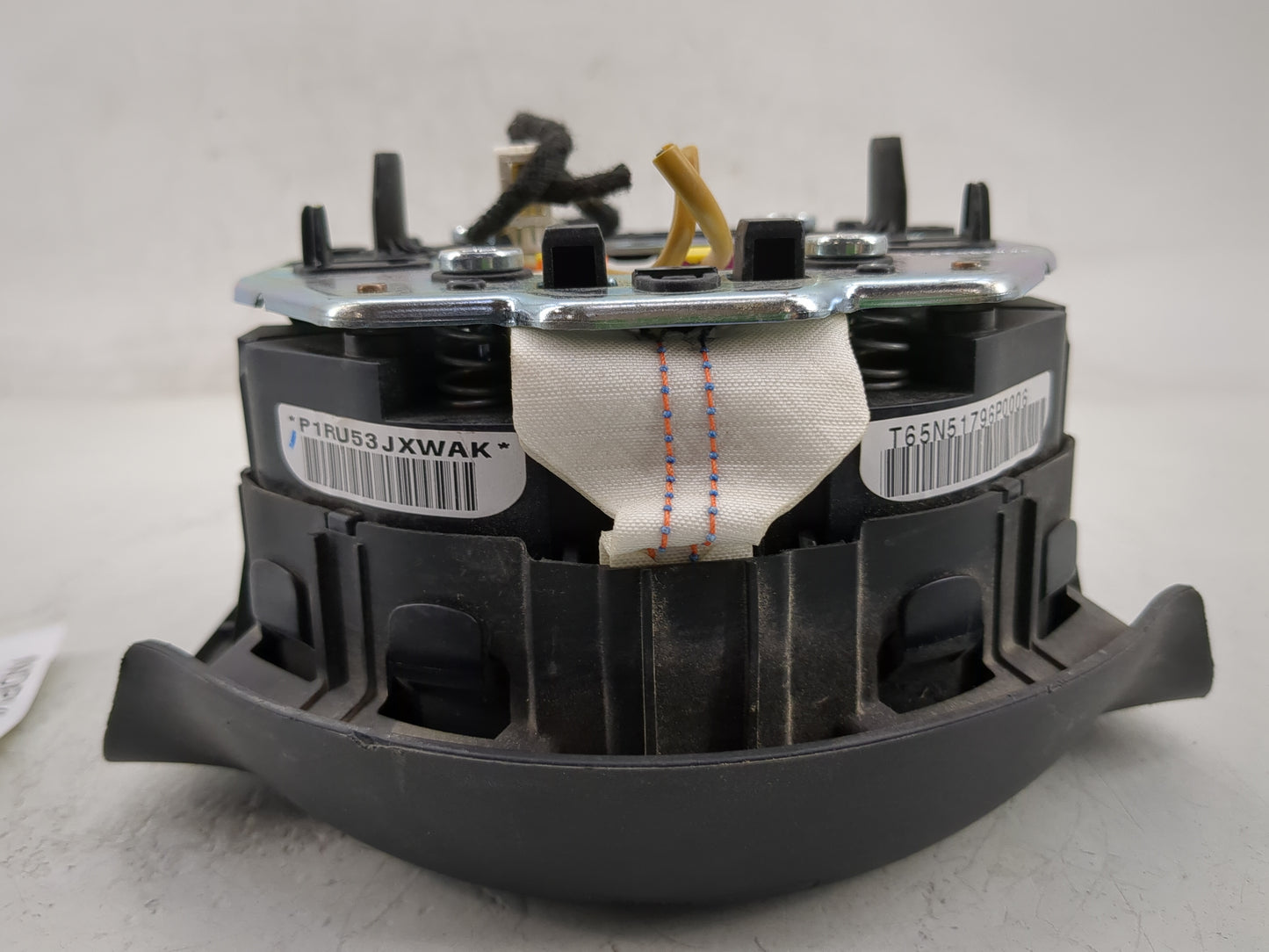 2012-2017 Fiat 500 Air Bag Driver Left Steering Wheel Mounted P/N:P1RU53JXWAK Fits Fits 2012 2013 2014 2015 2016 2017 OEM Us