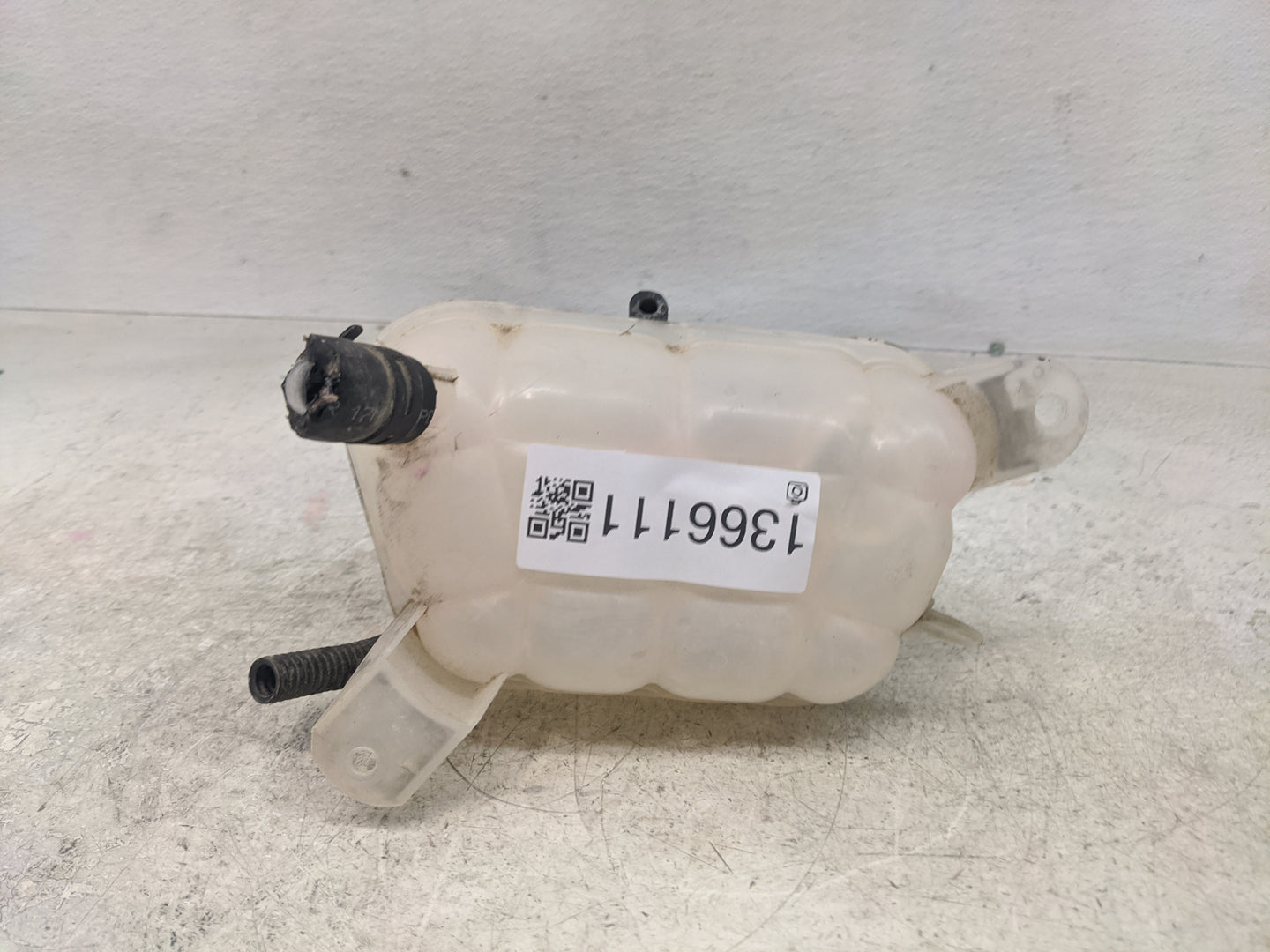 2012-2017 Fiat 500 Windshield Washer Fluid Reservoir Bottle Oem - Oemusedautoparts1.com
