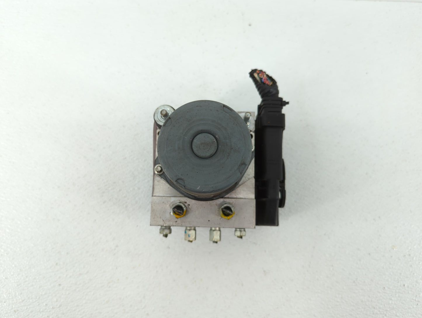 2016 Fiat 500 ABS Pump Control Module Replacement Fits OEM Used Auto Parts - Oemusedautoparts1.com