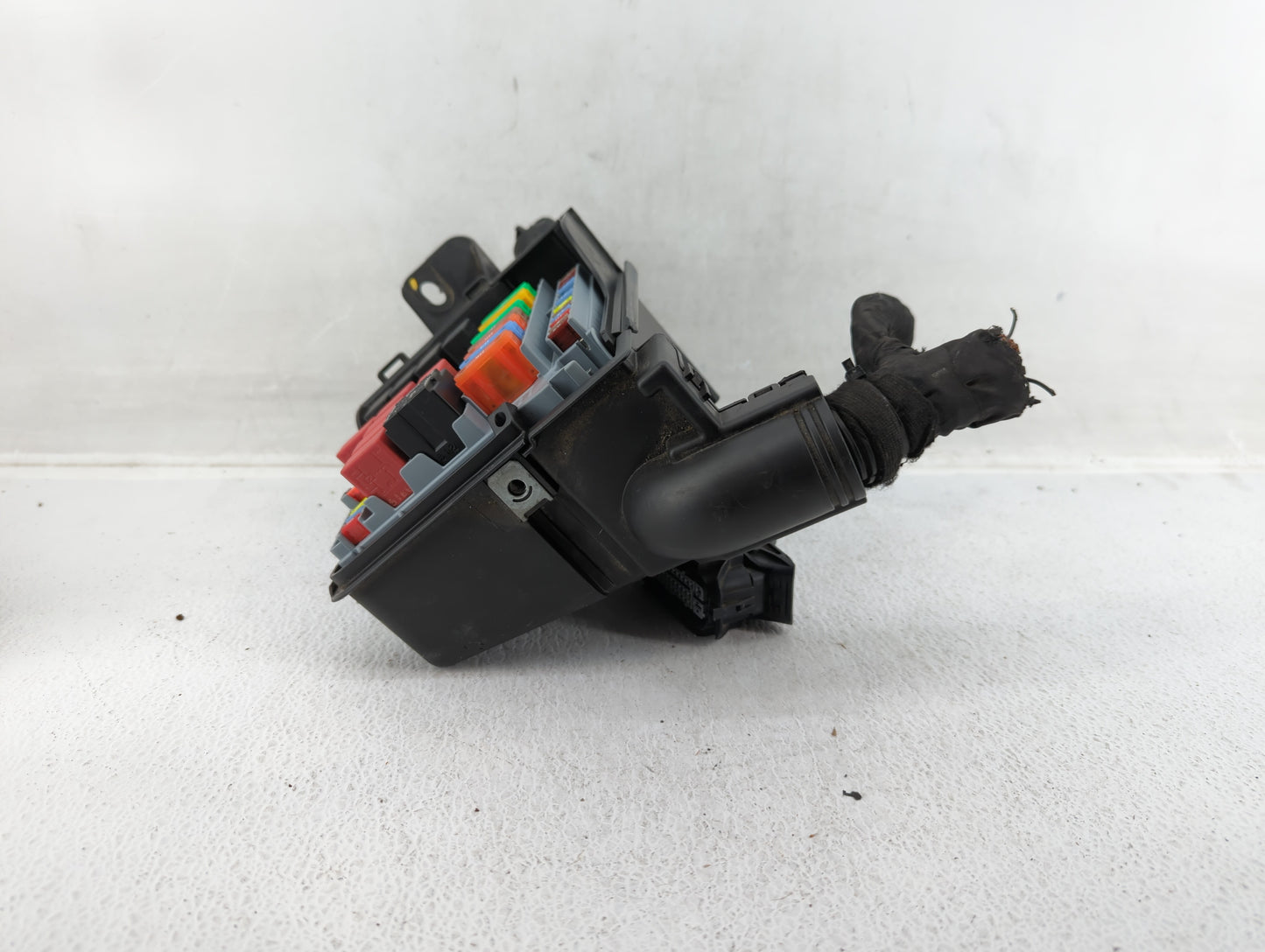 2012-2017 Fiat 500 Fusebox Fuse Box Panel Relay Module P/N:53100999 Fits Fits 2012 2013 2014 2015 2016 2017 OEM Used Auto Pa