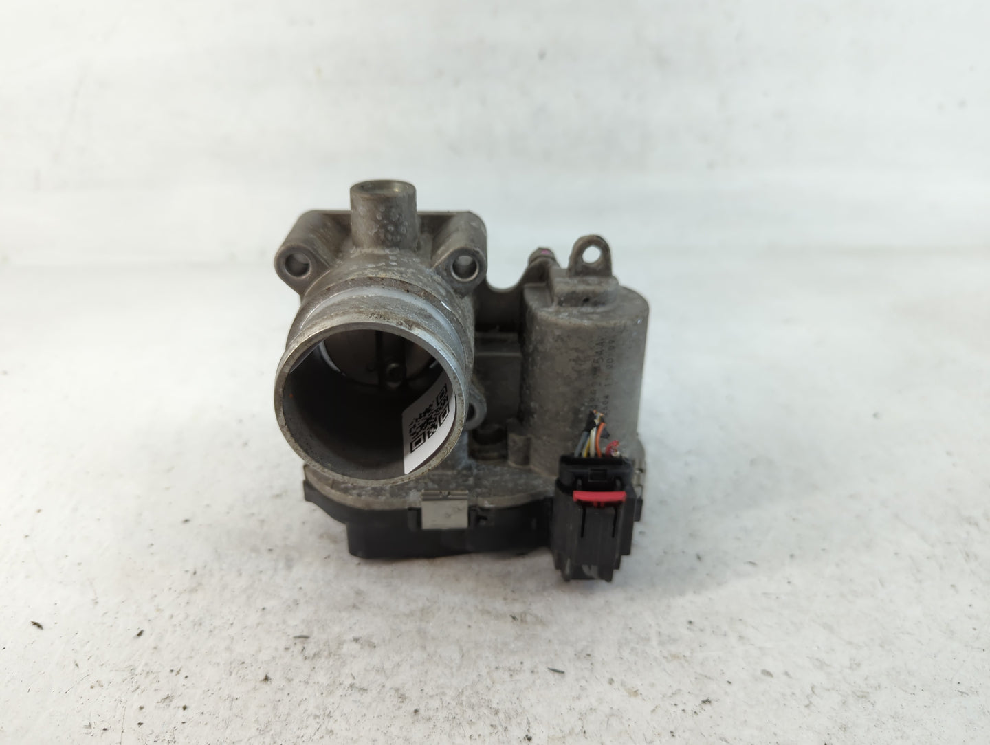 2013-2017 Fiat 500 Throttle Body P/N:04892945AA Fits Fits 2013 2014 2015 2016 2017 OEM Used Auto Parts - Oemusedautoparts1.c