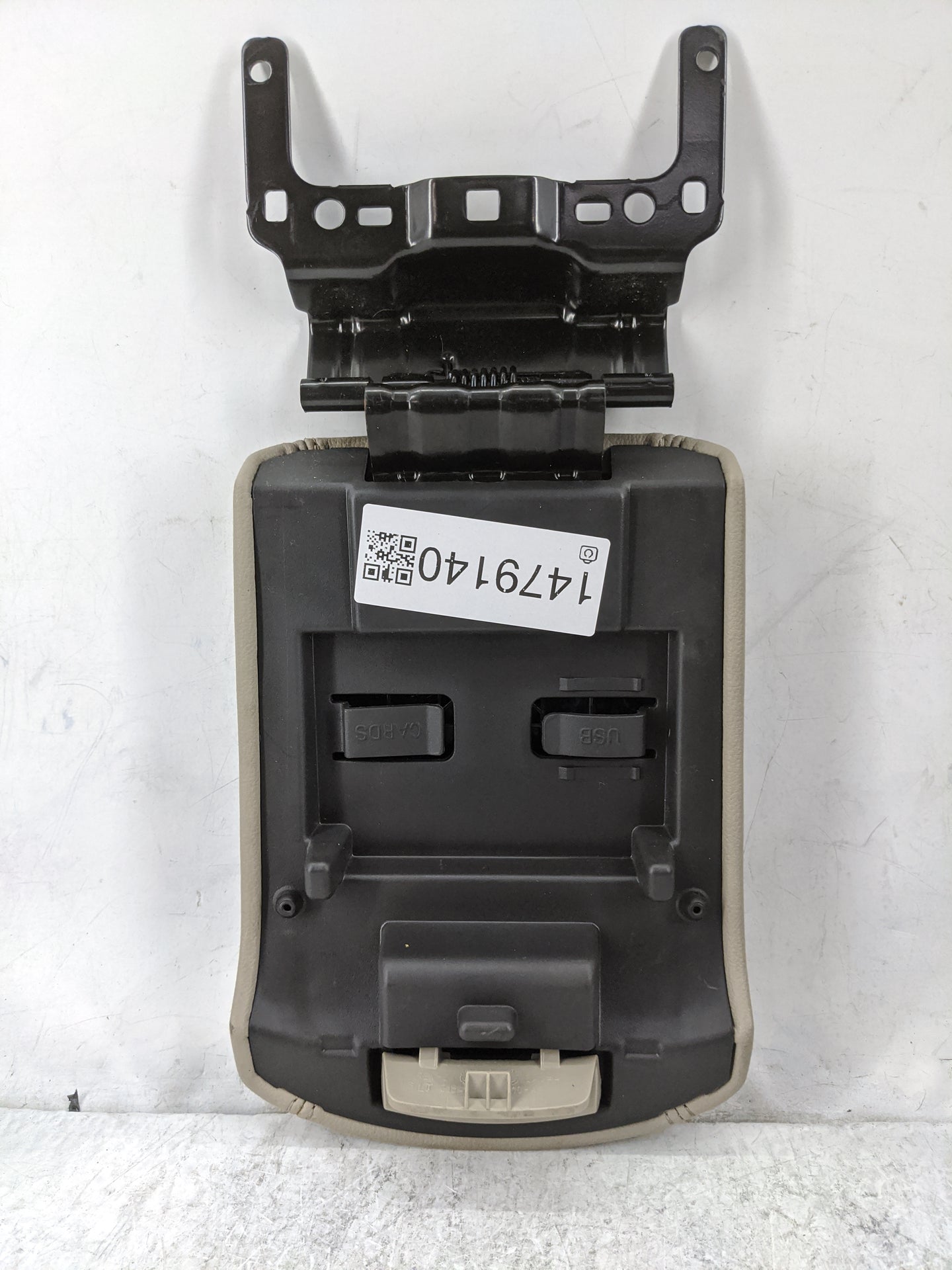 2016 Ford C-Max Center Console Armrest Cover Lid Fits OEM Used Auto Parts - Oemusedautoparts1.com