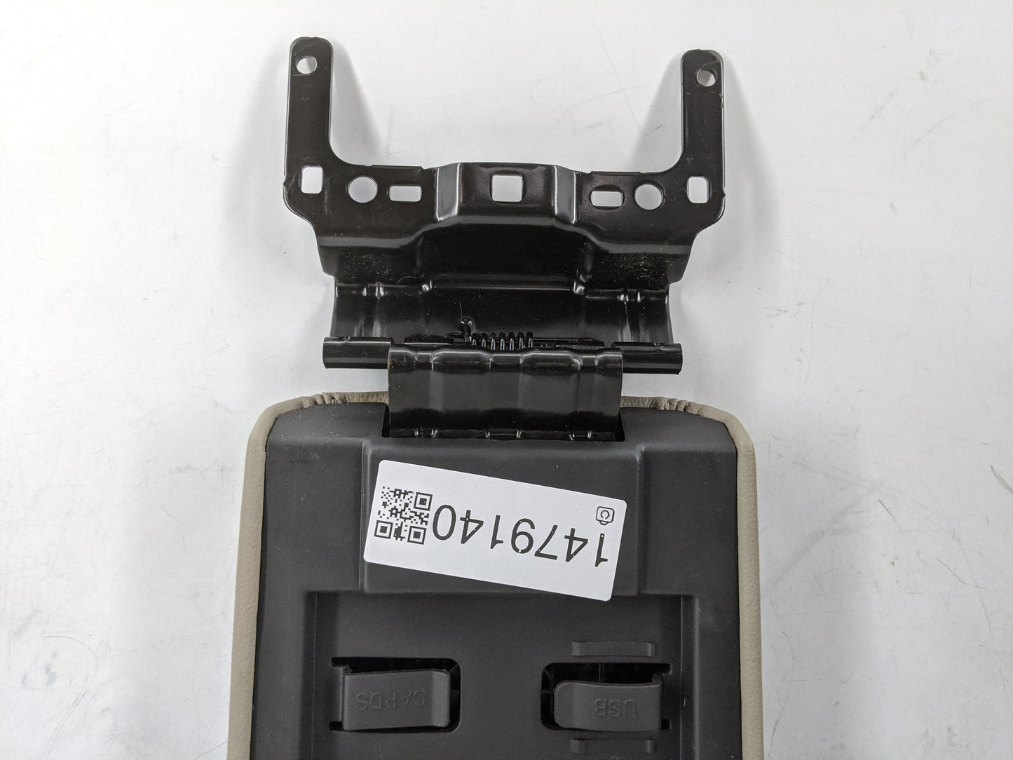 2016 Ford C-Max Center Console Armrest Cover Lid Fits OEM Used Auto Parts - Oemusedautoparts1.com