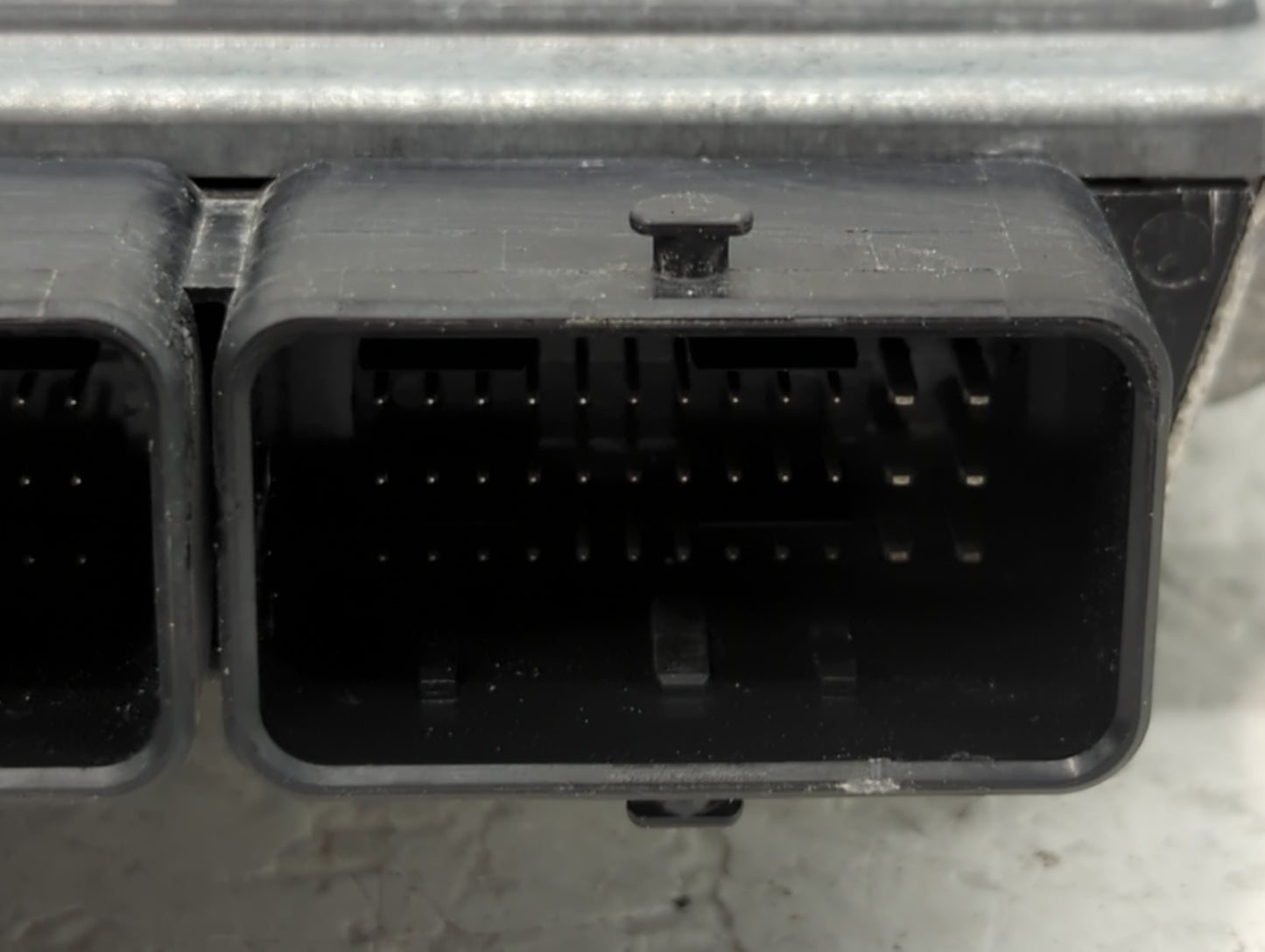 2014-2016 Ford C-Max PCM Engine Control Computer ECU ECM PCU OEM P/N:FM5A-12A650-YA Fits Fits 2014 2015 2016 OEM Used Auto P