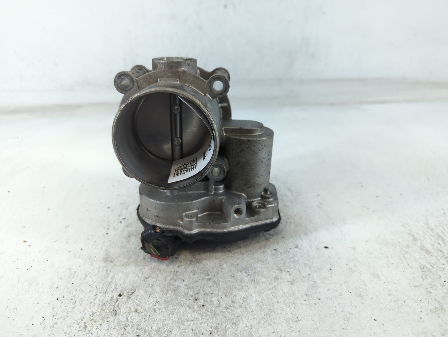 2013-2018 Ford C-Max Throttle Body P/N:DS7E-9F991-AJ Fits Fits 2013 2014 2015 2016 2017 2018 2019 2020 2021 2022 OEM Used Au