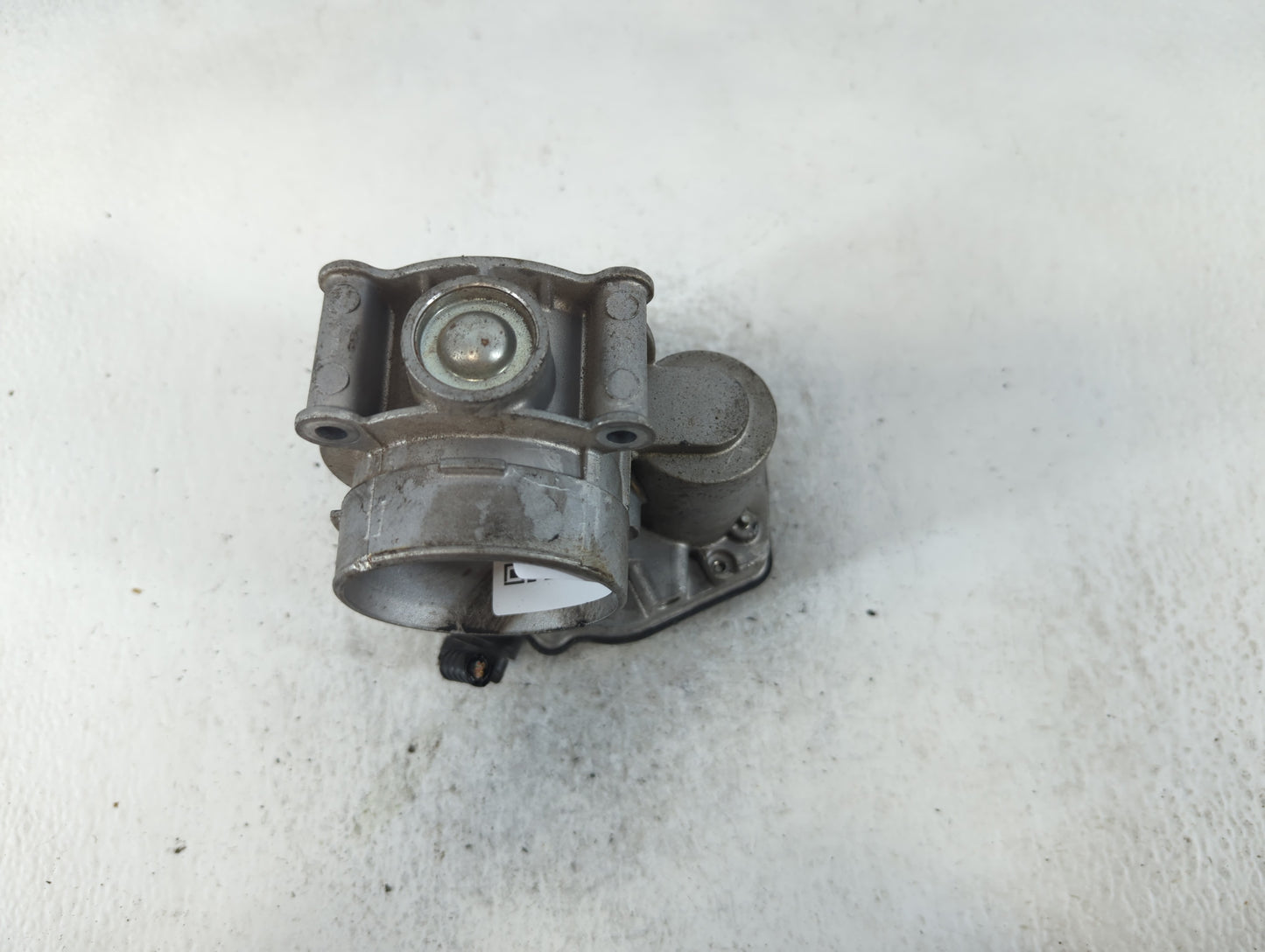 2013-2018 Ford C-Max Throttle Body P/N:DS7E-9F991-AJ Fits Fits 2013 2014 2015 2016 2017 2018 2019 2020 2021 2022 OEM Used Au