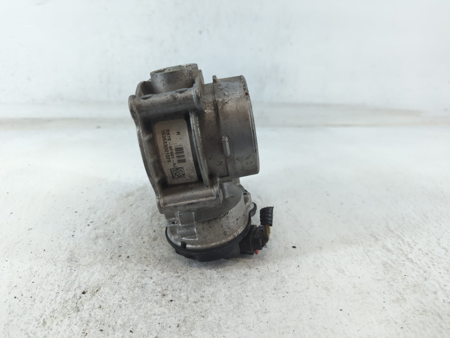 2013-2018 Ford C-Max Throttle Body P/N:DS7E-9F991-AJ Fits Fits 2013 2014 2015 2016 2017 2018 2019 2020 2021 2022 OEM Used Au