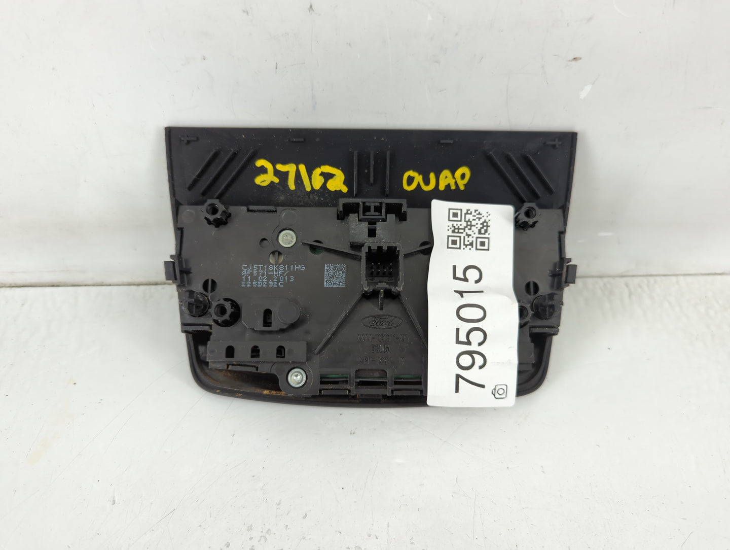 2013-2016 Ford C-Max Radio AM FM Cd Player Receiver Replacement P/N:CJ5T 18K811 HG Fits Fits 2013 2014 2015 2016 OEM Used Au