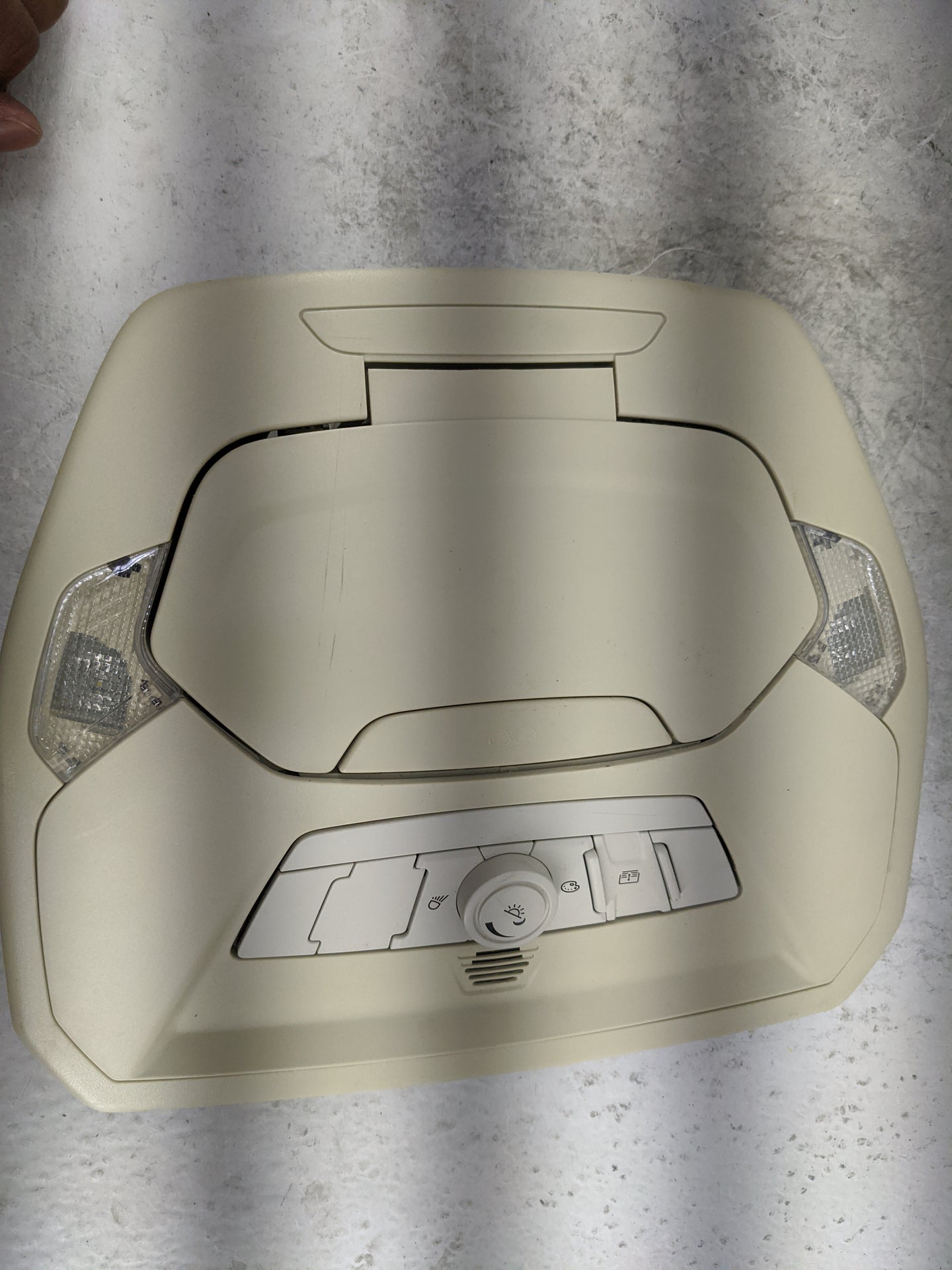 2016 Ford Cmax Overhead Roof Console Tan - Oemusedautoparts1.com
