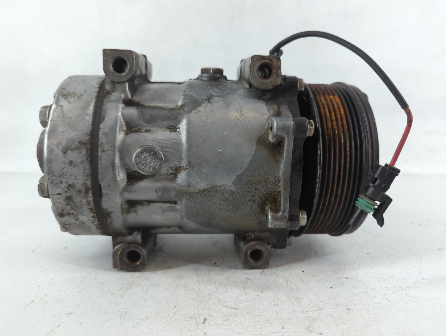 Ford E-350 Club Wagon Air Conditioning A/c Ac Compressor Oem - Oemusedautoparts1.com
