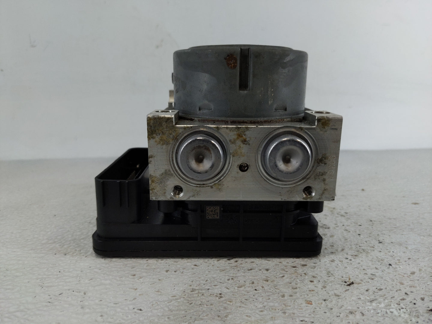 2015-2018 Ford Edge ABS Pump Control Module Replacement P/N:F2GC 2C405-BG Fits Fits 2015 2016 2017 2018 OEM Used Auto Parts 