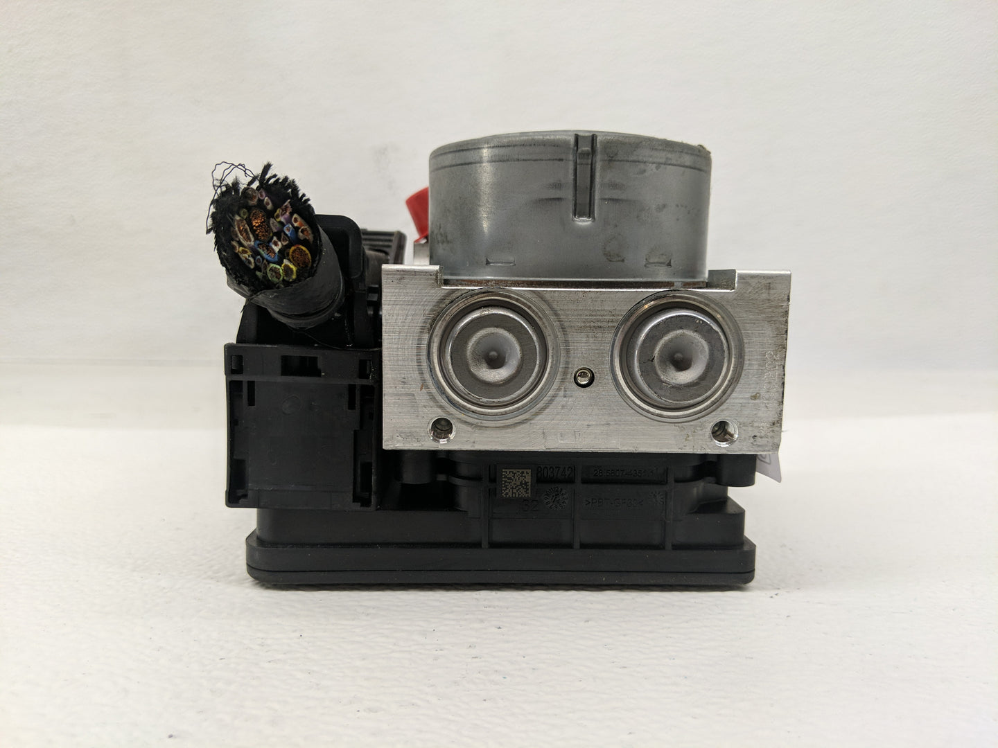 2015-2018 Ford Edge ABS Pump Control Module Replacement P/N:F2GC-2C405-BG Fits Fits 2015 2016 2017 2018 OEM Used Auto Parts 