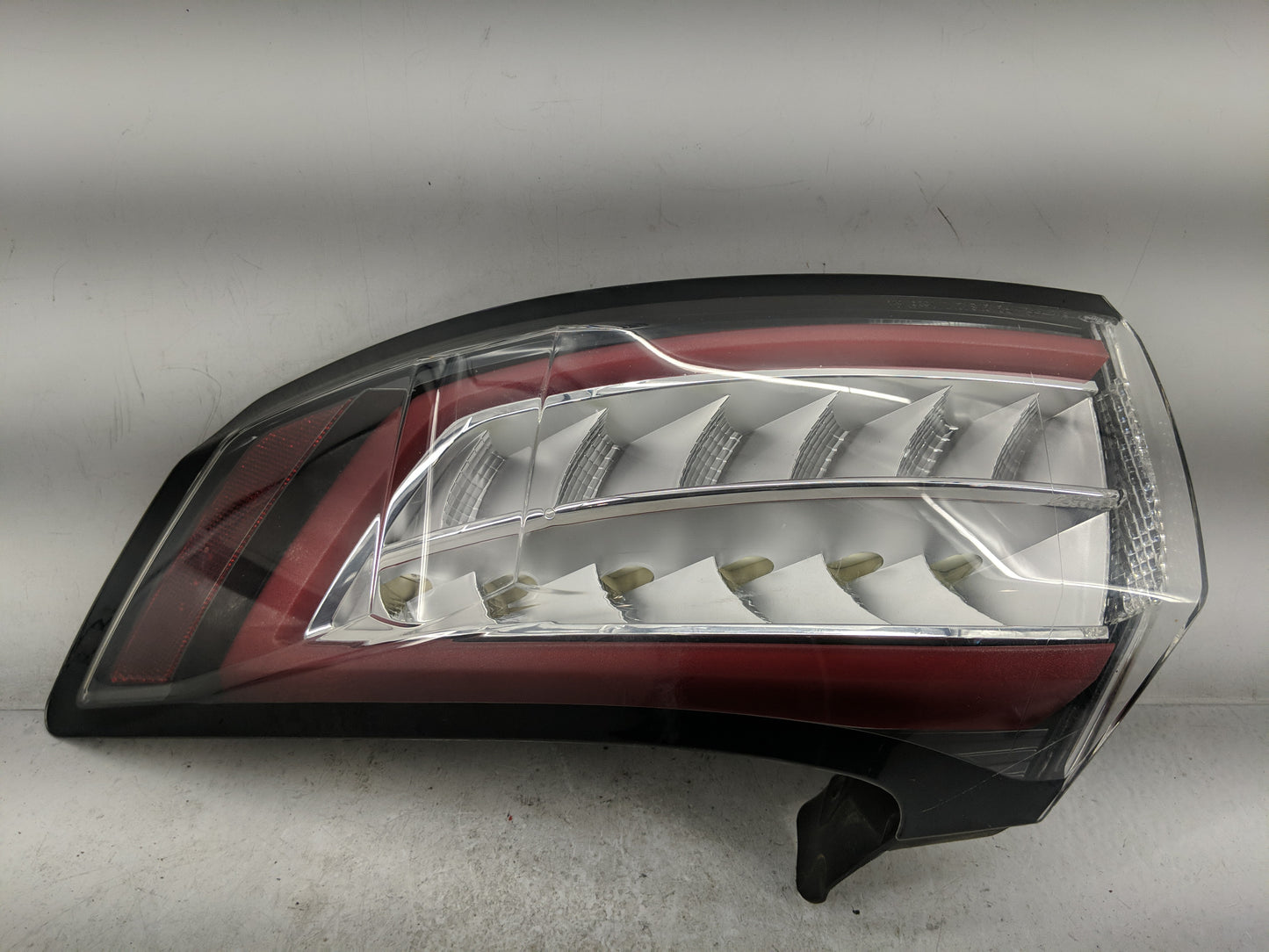 2015-2018 Ford Edge Tail Light Assembly Passenger Right OEM P/N:FT4B-13404-D FT4B-13404-C Fits Fits 2015 2016 2017 2018 OEM 