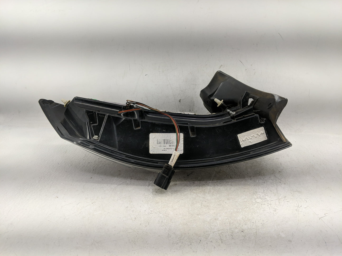 2015-2018 Ford Edge Tail Light Assembly Passenger Right OEM P/N:FT4B-13404-D FT4B-13404-C Fits Fits 2015 2016 2017 2018 OEM 