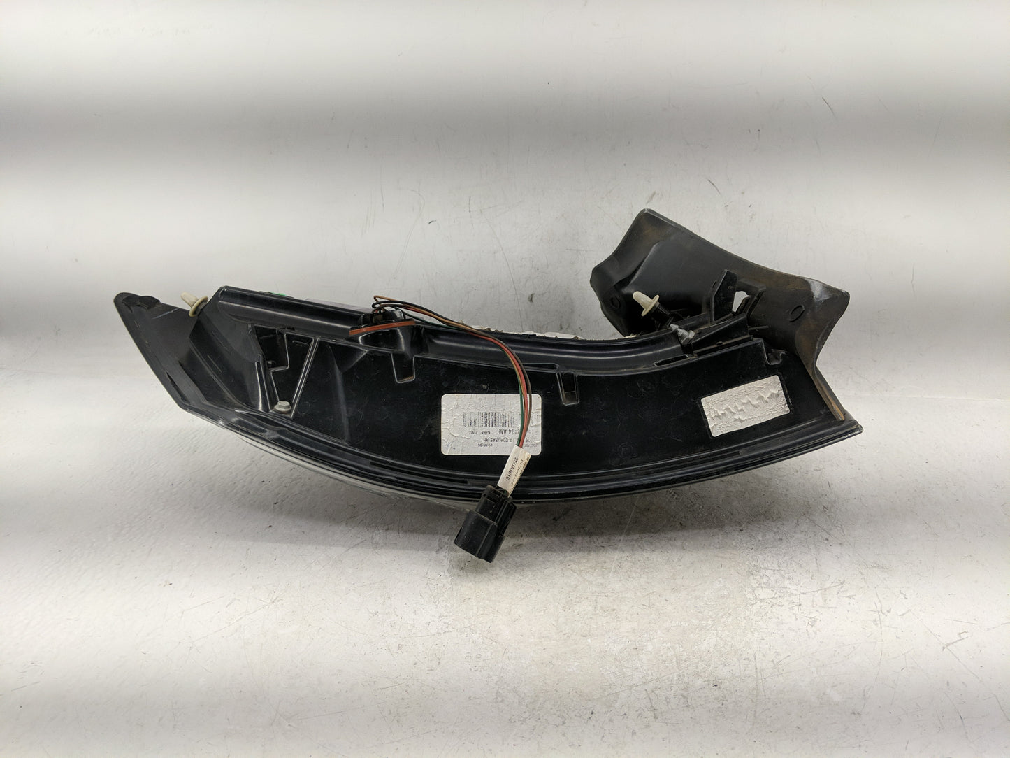 2015-2018 Ford Edge Tail Light Assembly Passenger Right OEM P/N:FT4B-13404-D FT4B-13404-C Fits Fits 2015 2016 2017 2018 OEM 