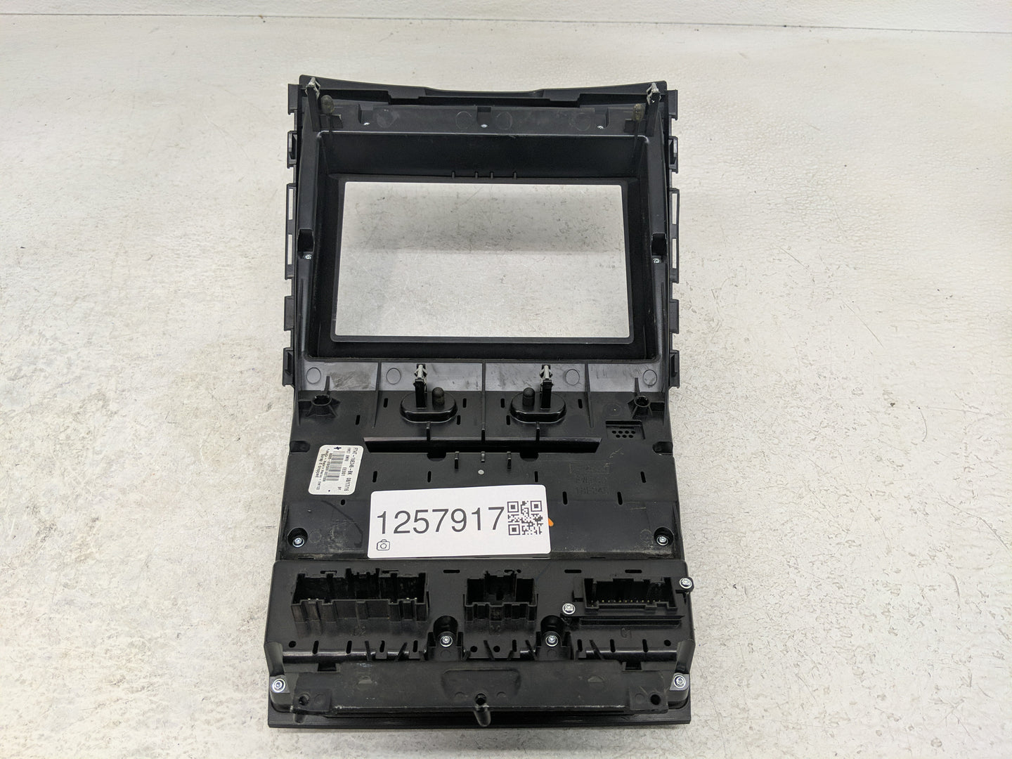 2015-2018 Ford Edge Radio AM FM Cd Player Receiver Replacement P/N:FT4T-18E245-BK Fits Fits 2015 2016 2017 2018 OEM Used Aut