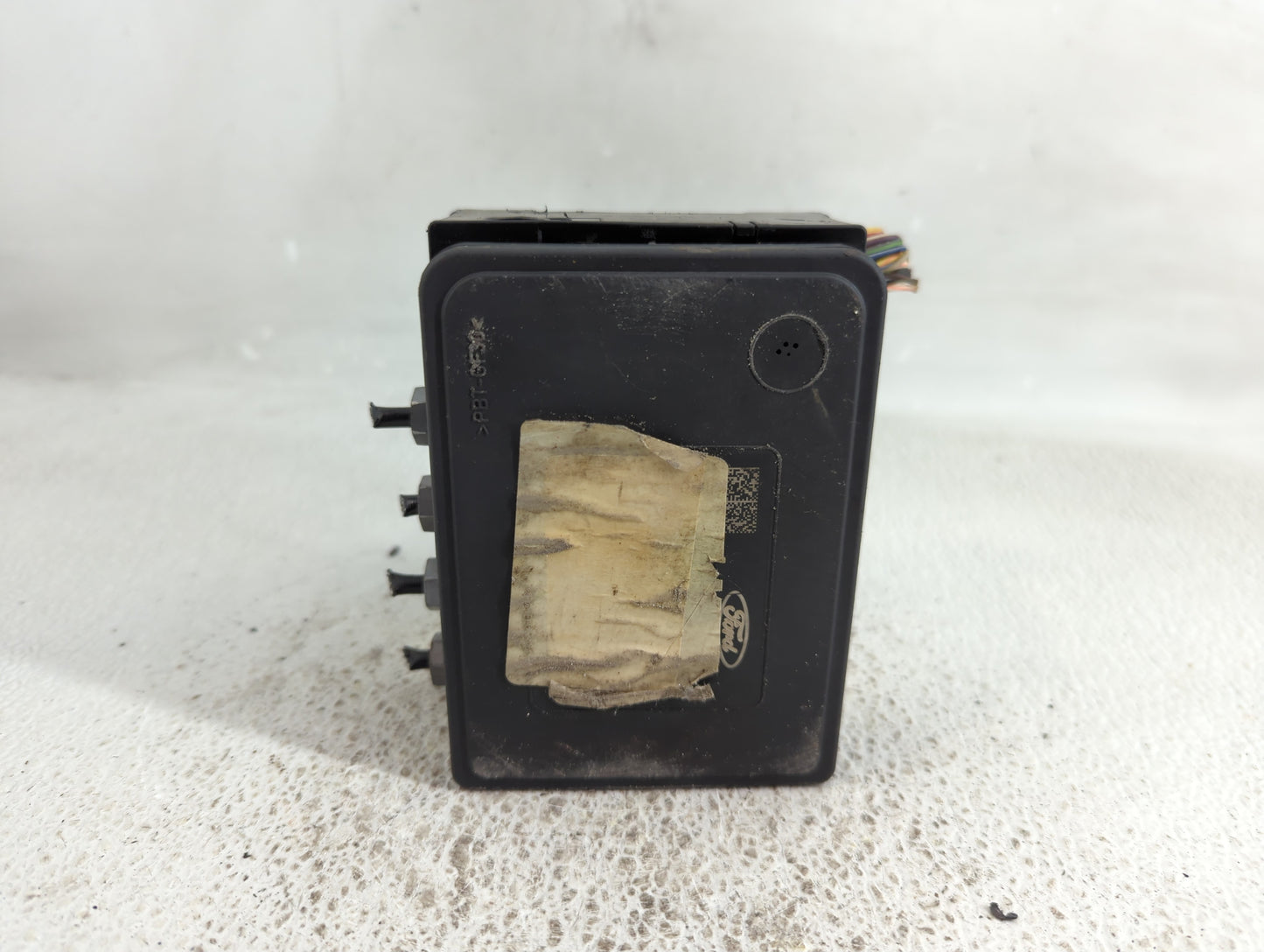 2015-2018 Ford Edge ABS Pump Control Module Replacement P/N:F2GC-2C405-BG Fits Fits 2015 2016 2017 2018 OEM Used Auto Parts 