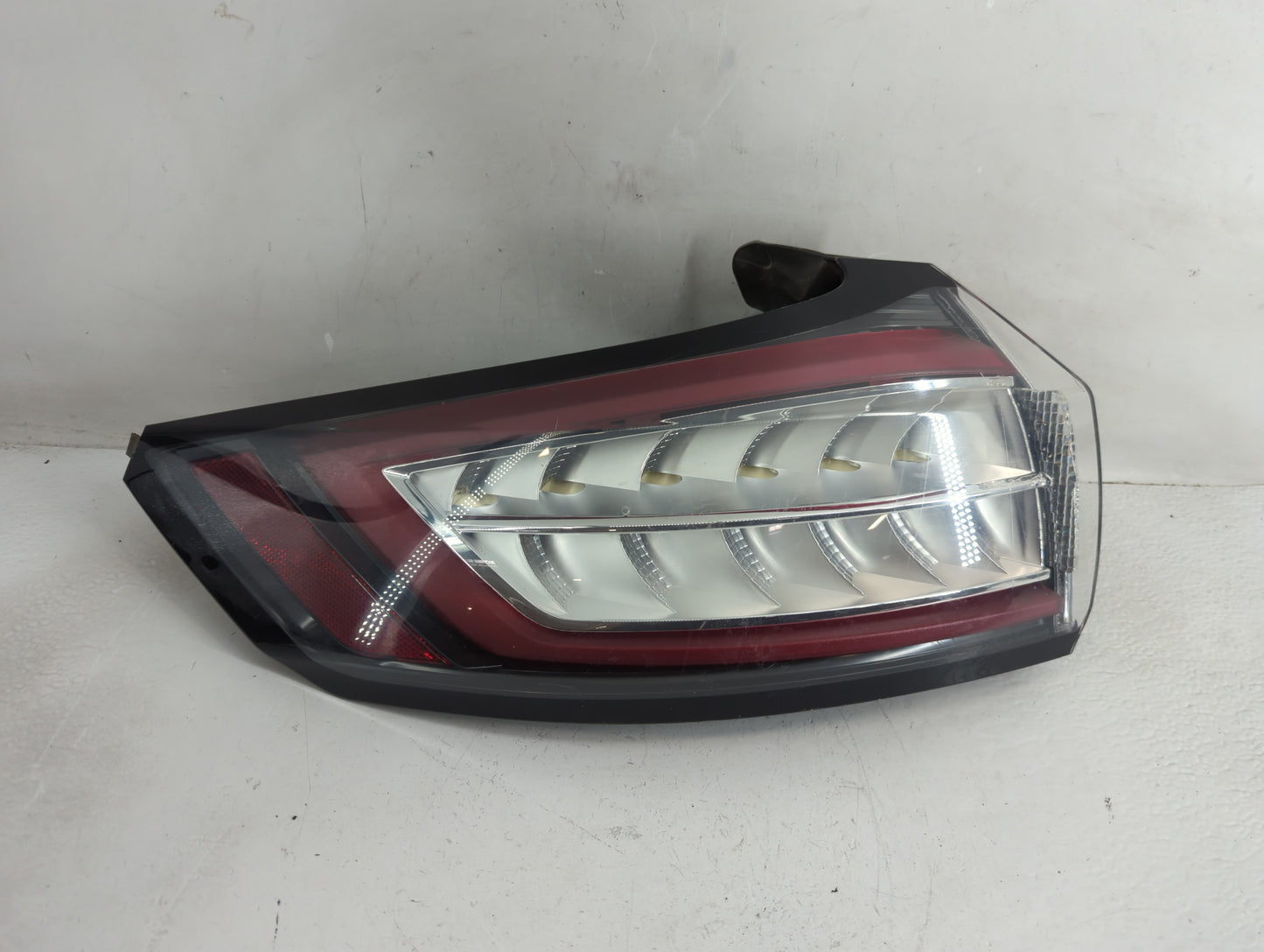 2015-2018 Ford Edge Tail Light Assembly Driver Left OEM P/N:FT4B-13405-D GT4B-13405-C, FT4B-13405-B Fits Fits 2015 2016 2017