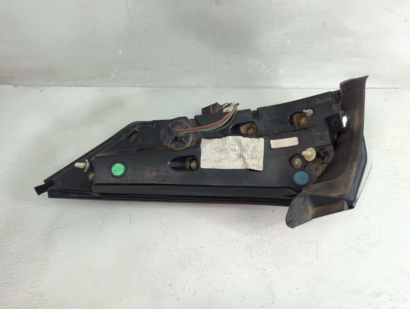 2015-2018 Ford Edge Tail Light Assembly Driver Left OEM P/N:FT4B-13405-D GT4B-13405-C, FT4B-13405-B Fits Fits 2015 2016 2017